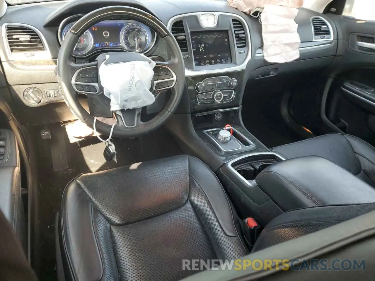 8 Photograph of a damaged car 2C3CCAEG4KH609787 CHRYSLER 300 2019