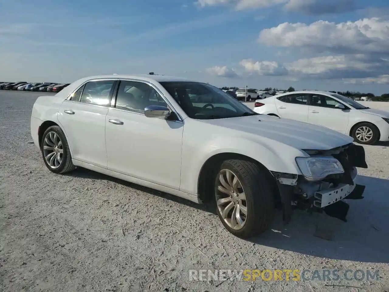 4 Photograph of a damaged car 2C3CCAEG4KH693464 CHRYSLER 300 2019