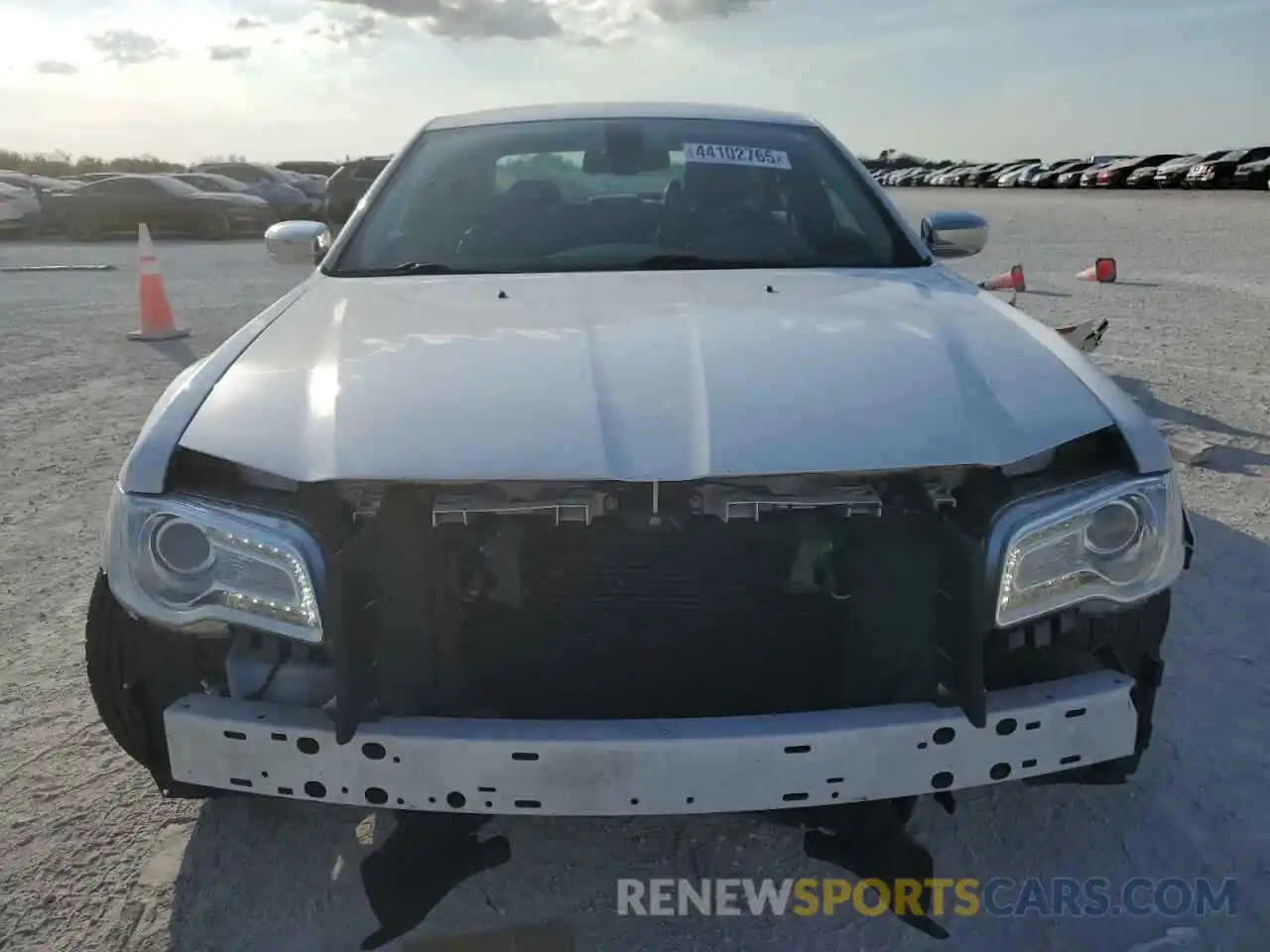 5 Photograph of a damaged car 2C3CCAEG4KH693464 CHRYSLER 300 2019