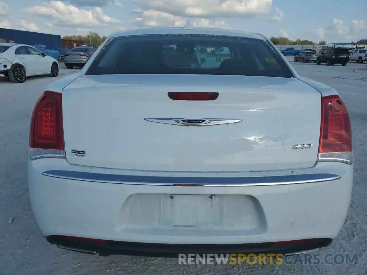 6 Photograph of a damaged car 2C3CCAEG4KH693464 CHRYSLER 300 2019