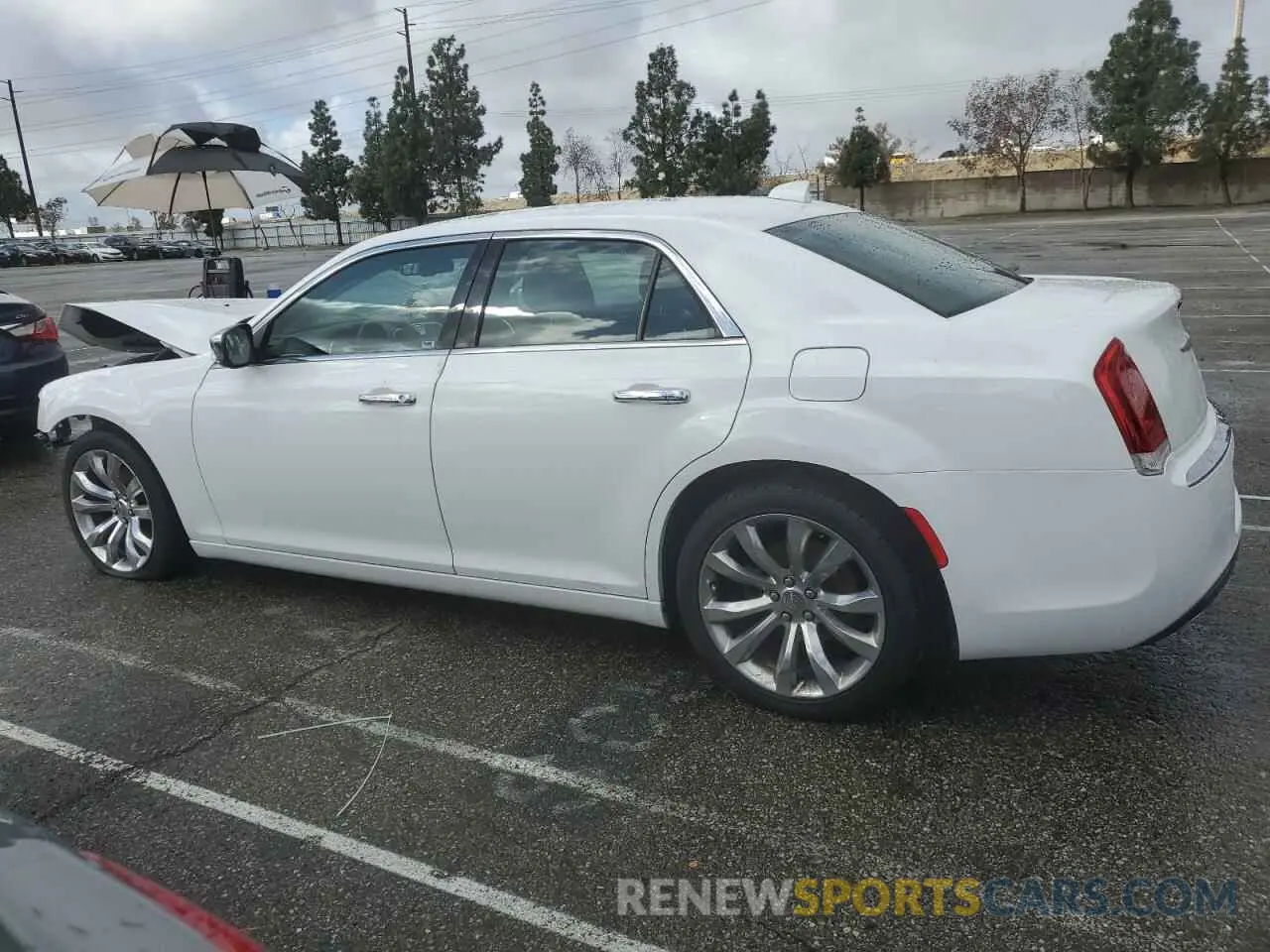 2 Photograph of a damaged car 2C3CCAEG5KH698138 CHRYSLER 300 2019