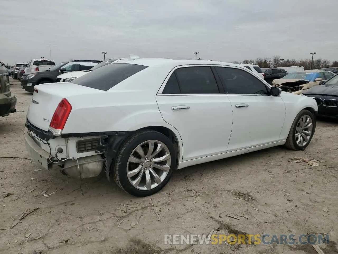 3 Photograph of a damaged car 2C3CCAEG6KH609791 CHRYSLER 300 2019
