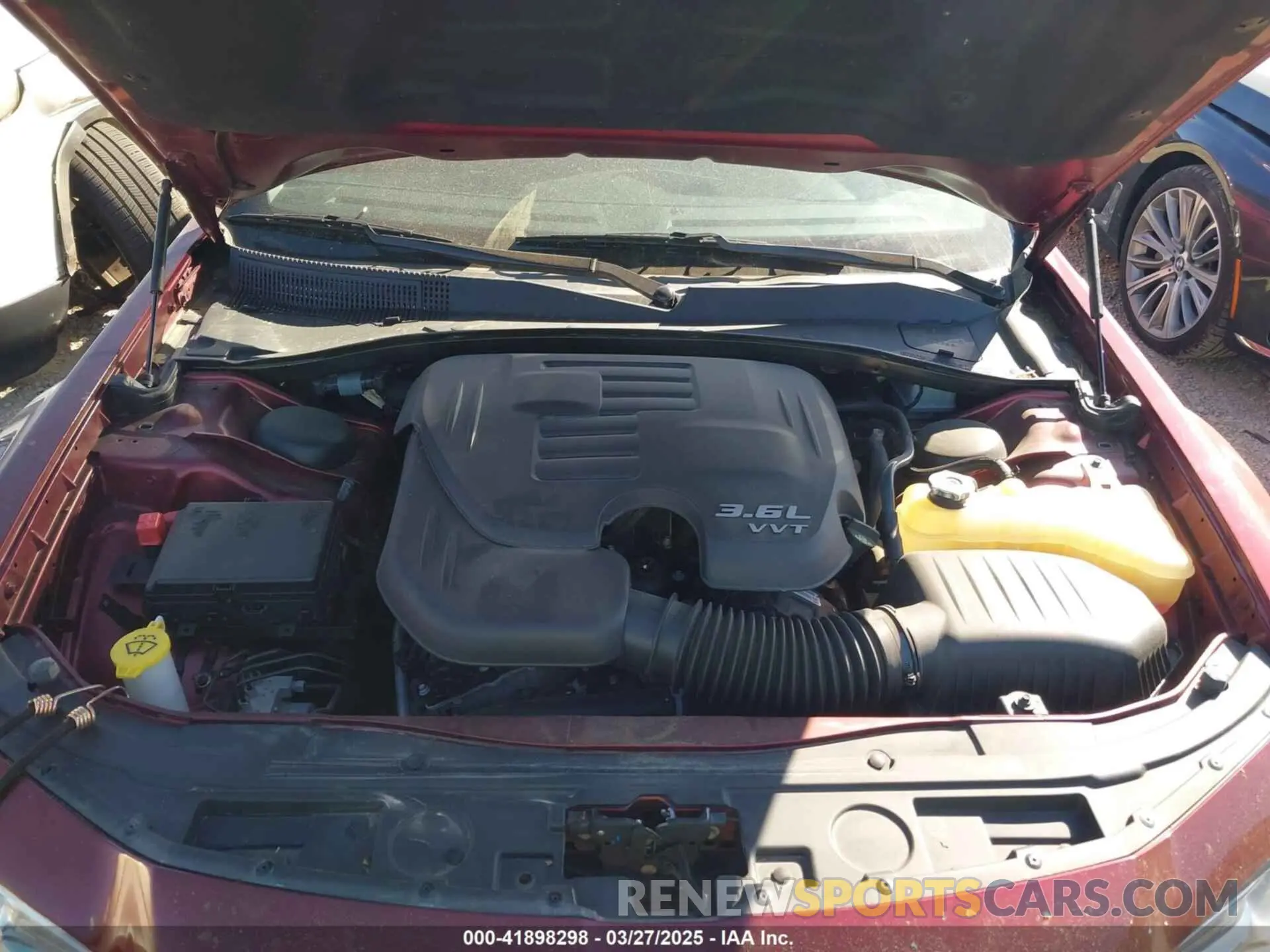 10 Photograph of a damaged car 2C3CCAEG7KH534180 CHRYSLER 300 2019