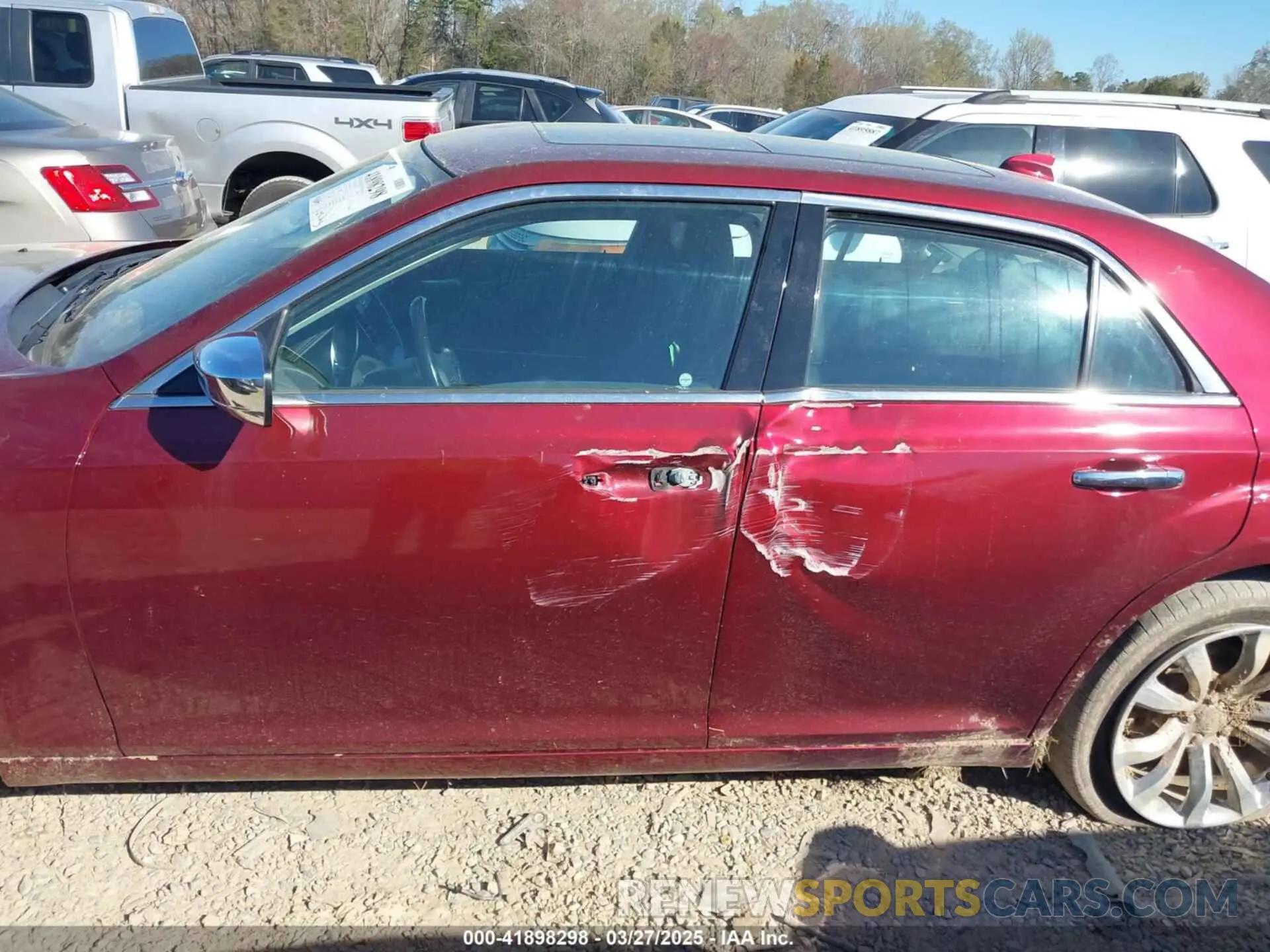 14 Photograph of a damaged car 2C3CCAEG7KH534180 CHRYSLER 300 2019