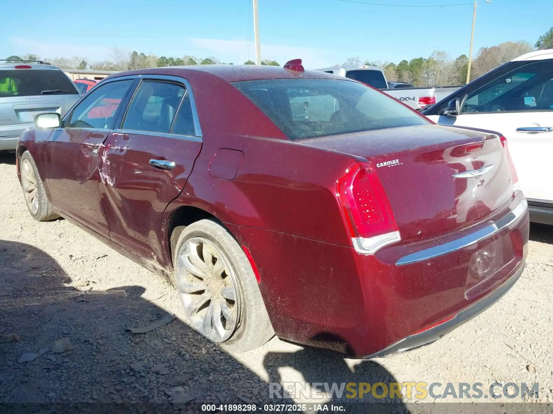 3 Photograph of a damaged car 2C3CCAEG7KH534180 CHRYSLER 300 2019