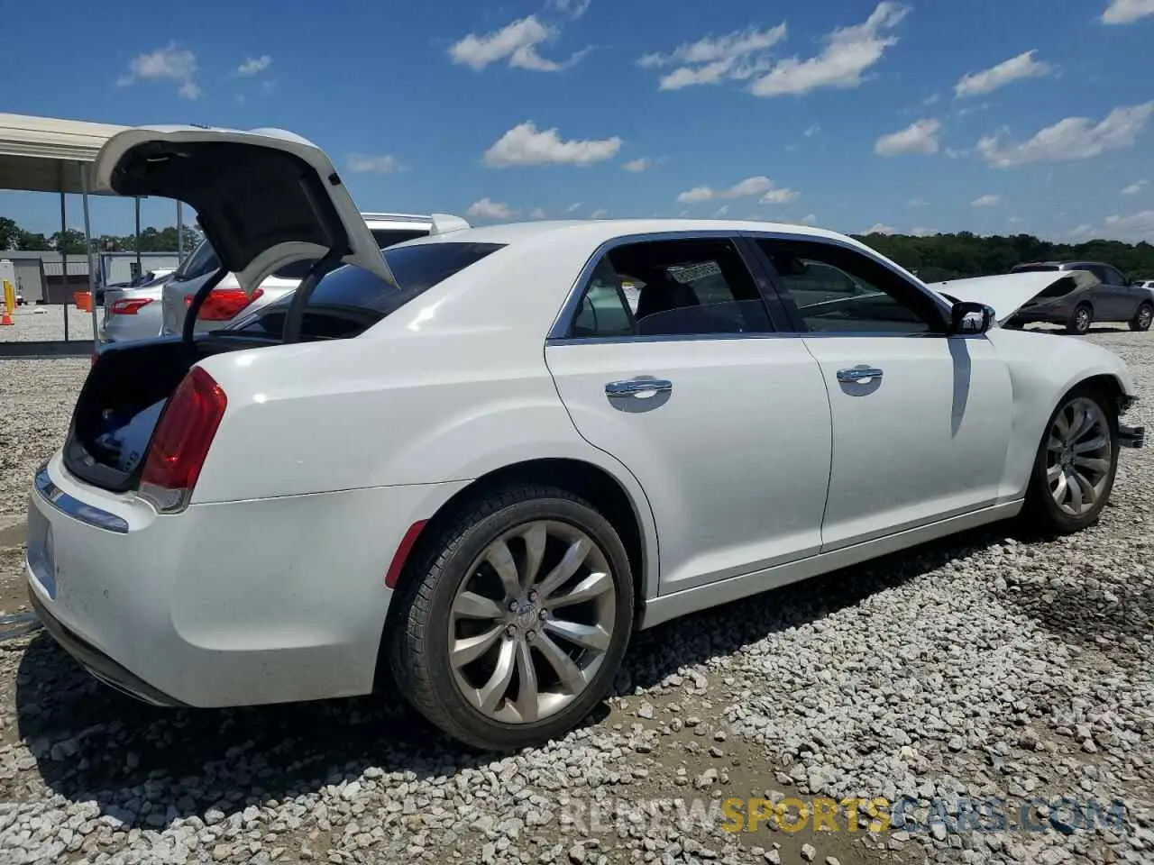 3 Photograph of a damaged car 2C3CCAEG7KH573285 CHRYSLER 300 2019
