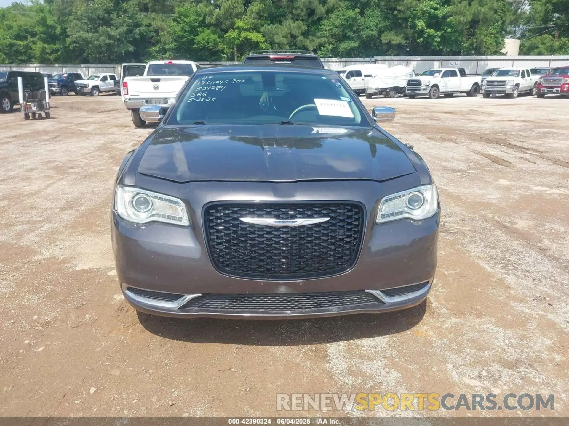 12 Photograph of a damaged car 2C3CCAEG8KH534284 CHRYSLER 300 2019