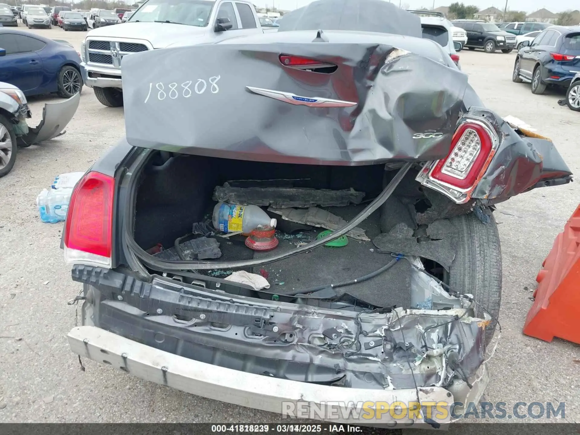 6 Photograph of a damaged car 2C3CCAEG8KH594727 CHRYSLER 300 2019
