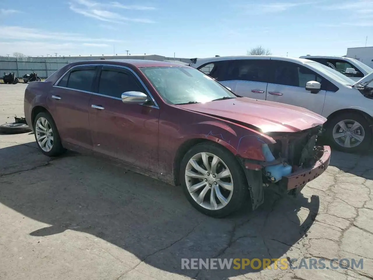 4 Photograph of a damaged car 2C3CCAEG8KH616984 CHRYSLER 300 2019