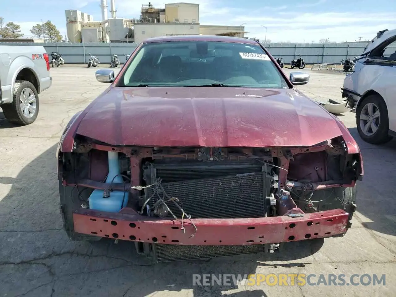 5 Photograph of a damaged car 2C3CCAEG8KH616984 CHRYSLER 300 2019
