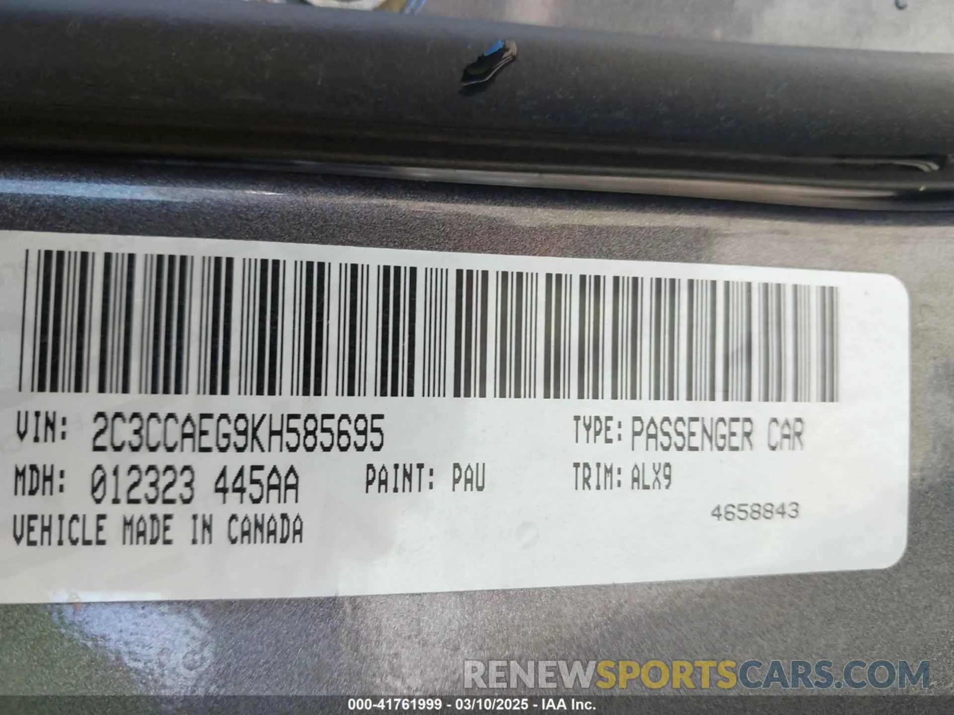 9 Photograph of a damaged car 2C3CCAEG9KH585695 CHRYSLER 300 2019