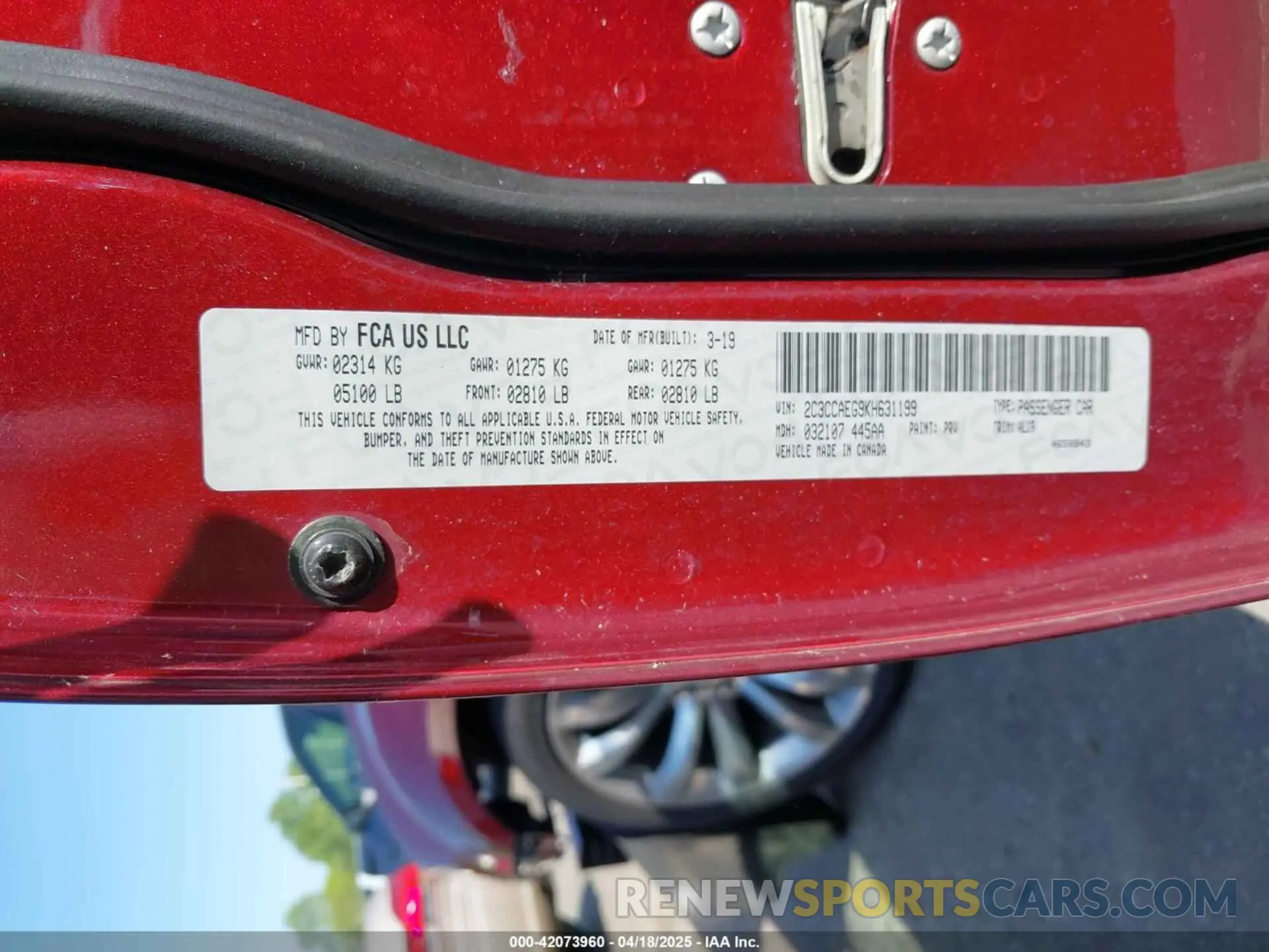9 Photograph of a damaged car 2C3CCAEG9KH631199 CHRYSLER 300 2019