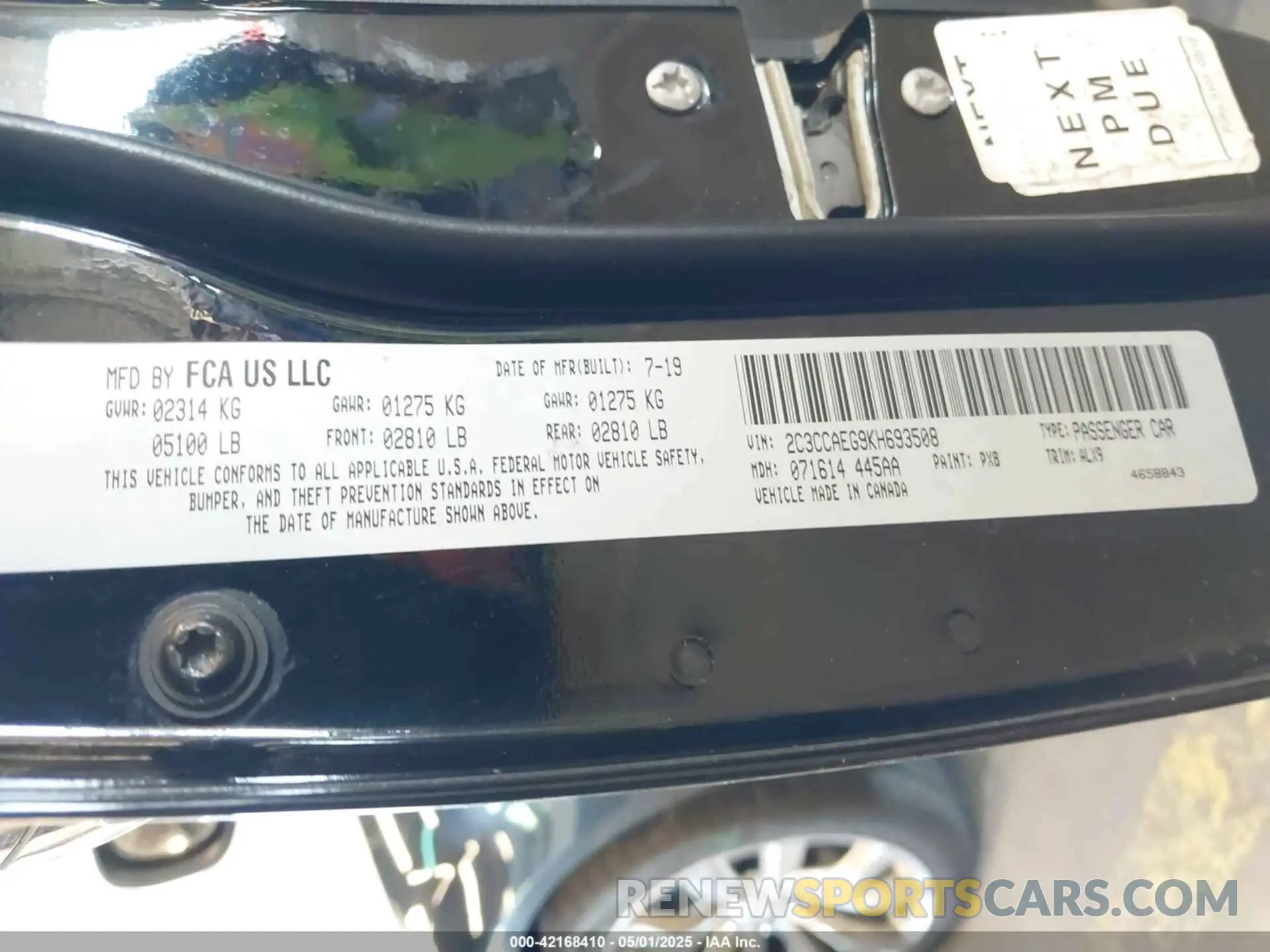 9 Photograph of a damaged car 2C3CCAEG9KH693508 CHRYSLER 300 2019