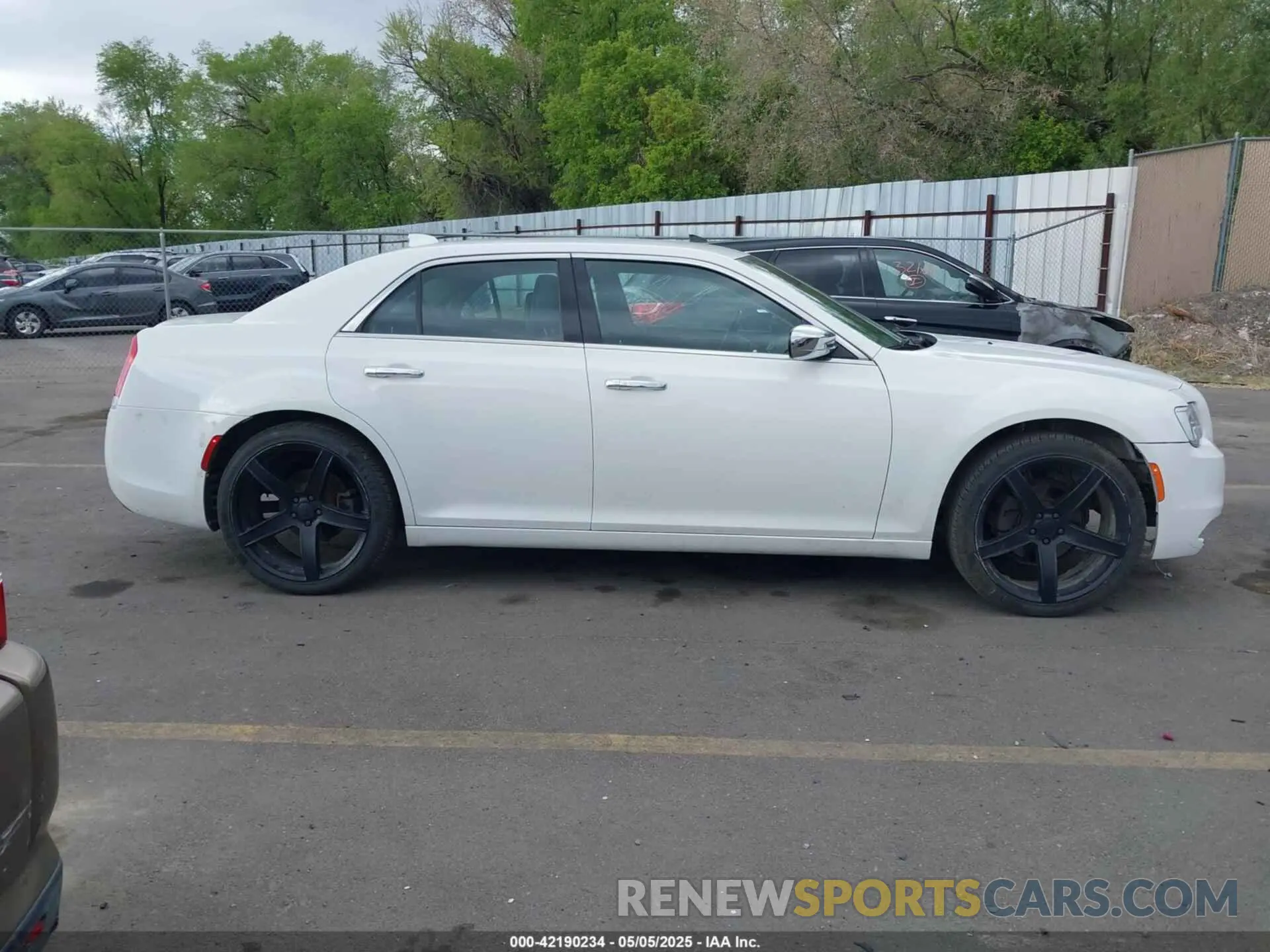 13 Photograph of a damaged car 2C3CCAEG9KH698188 CHRYSLER 300 2019
