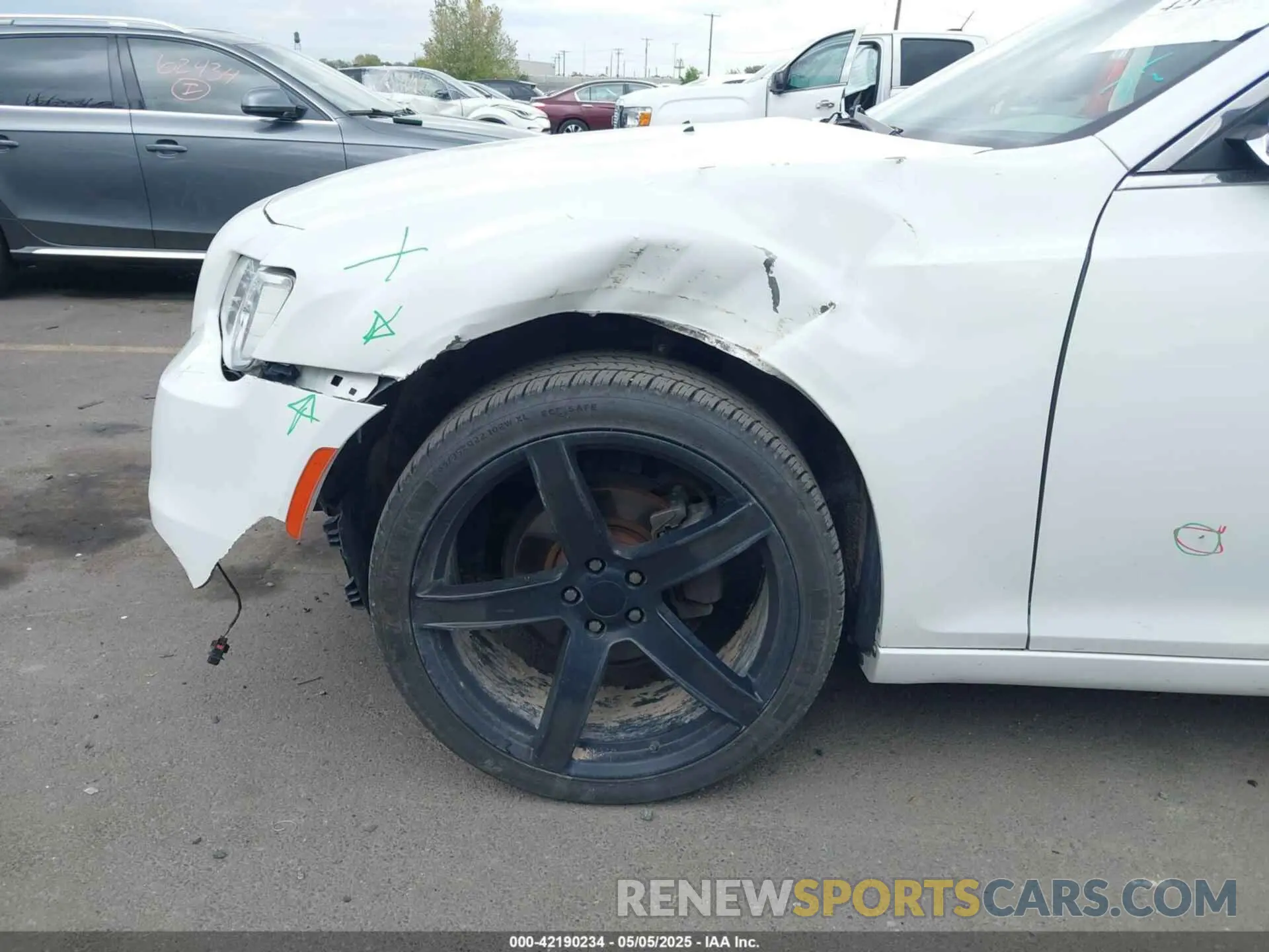 6 Photograph of a damaged car 2C3CCAEG9KH698188 CHRYSLER 300 2019