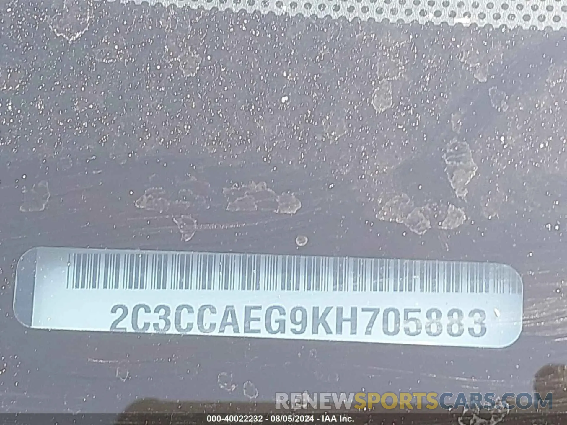 18 Photograph of a damaged car 2C3CCAEG9KH705883 CHRYSLER 300 2019