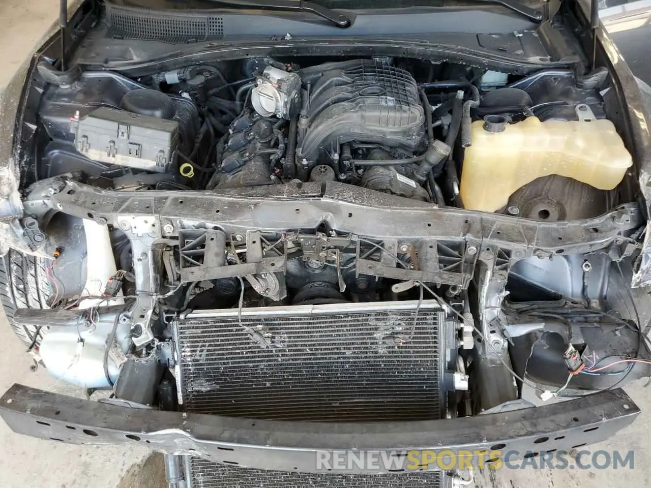 11 Photograph of a damaged car 2C3CCAEGXKH528082 CHRYSLER 300 2019