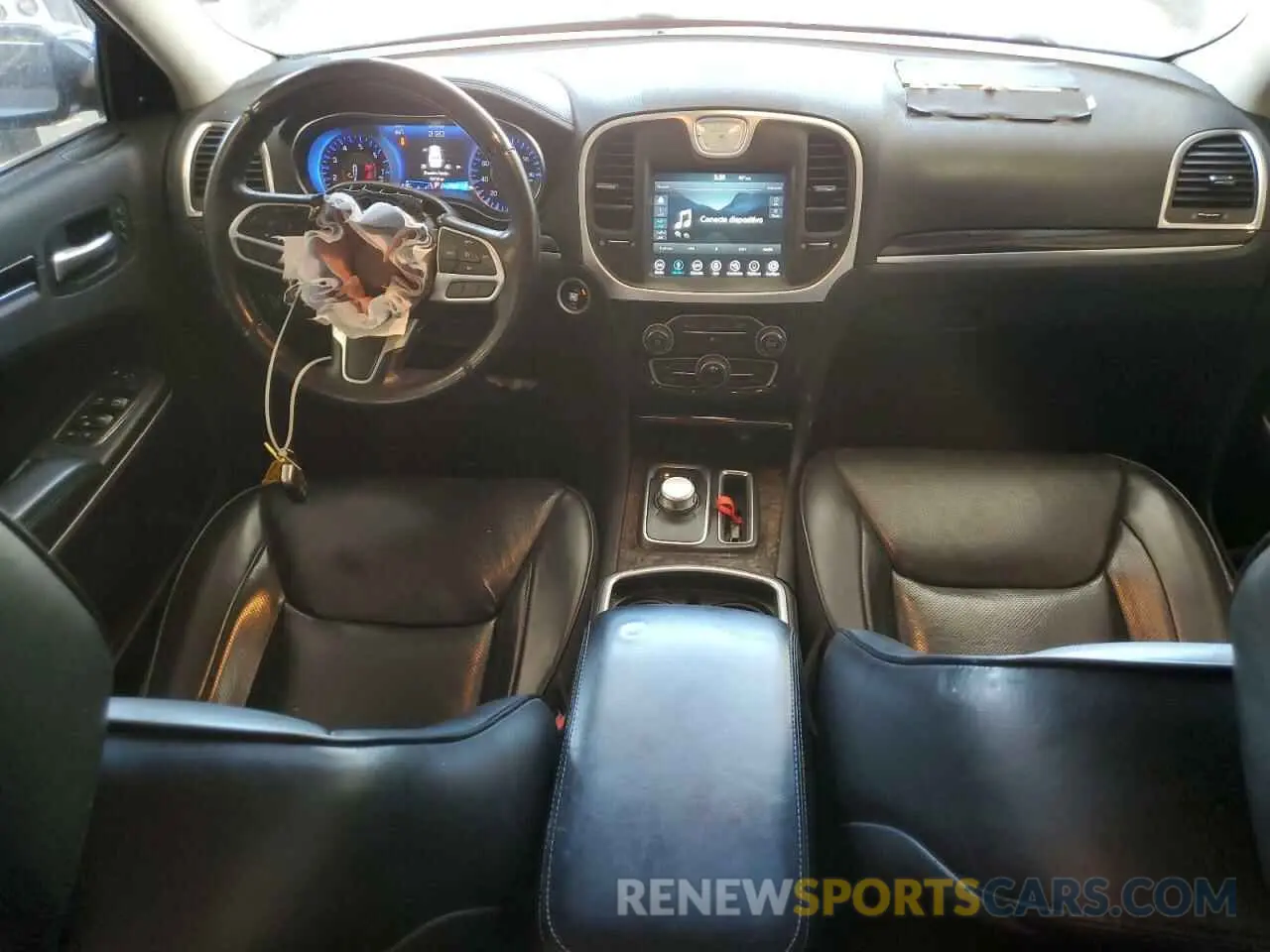 8 Photograph of a damaged car 2C3CCAEGXKH528082 CHRYSLER 300 2019