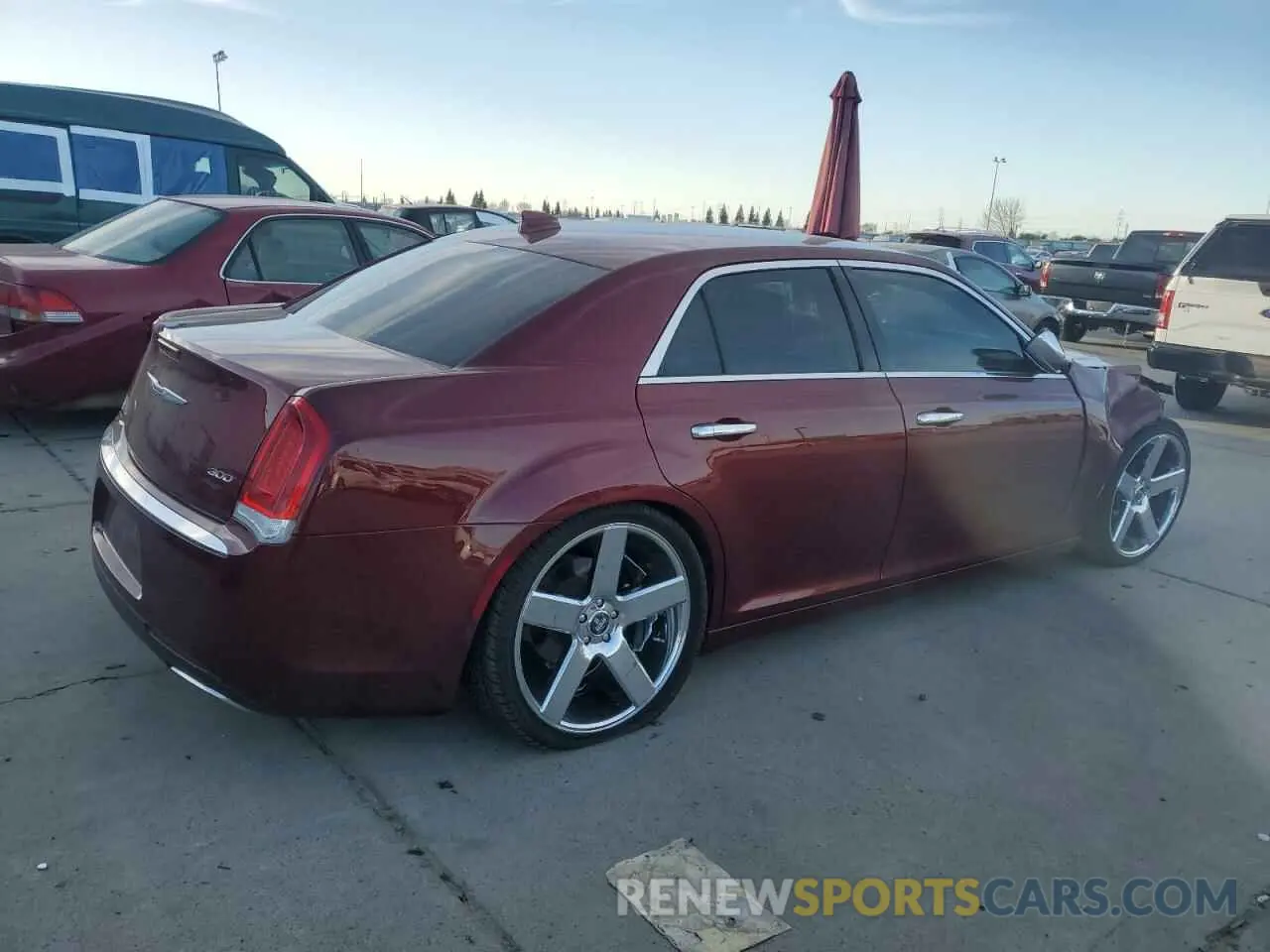 3 Photograph of a damaged car 2C3CCAEGXKH689693 CHRYSLER 300 2019