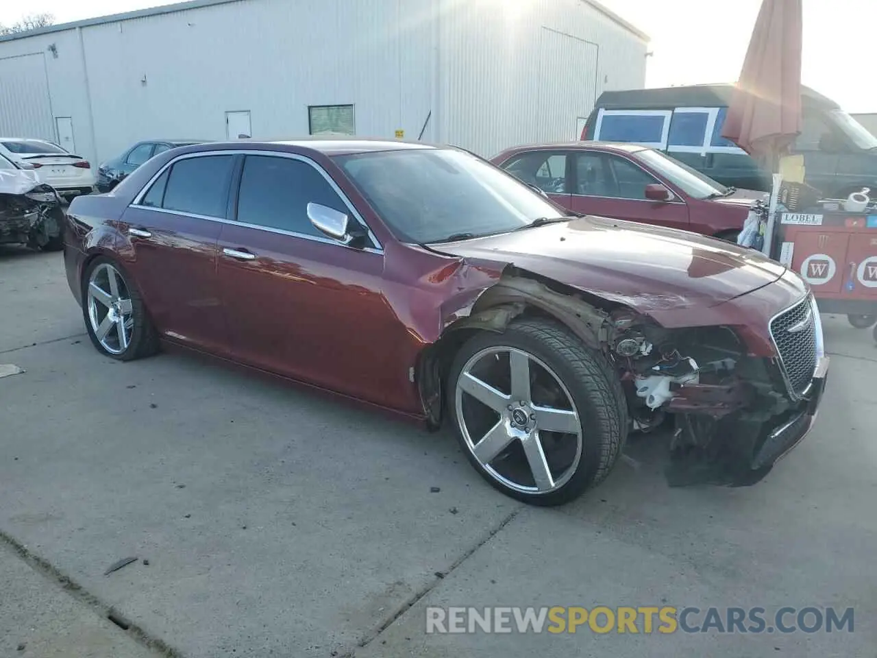 4 Photograph of a damaged car 2C3CCAEGXKH689693 CHRYSLER 300 2019