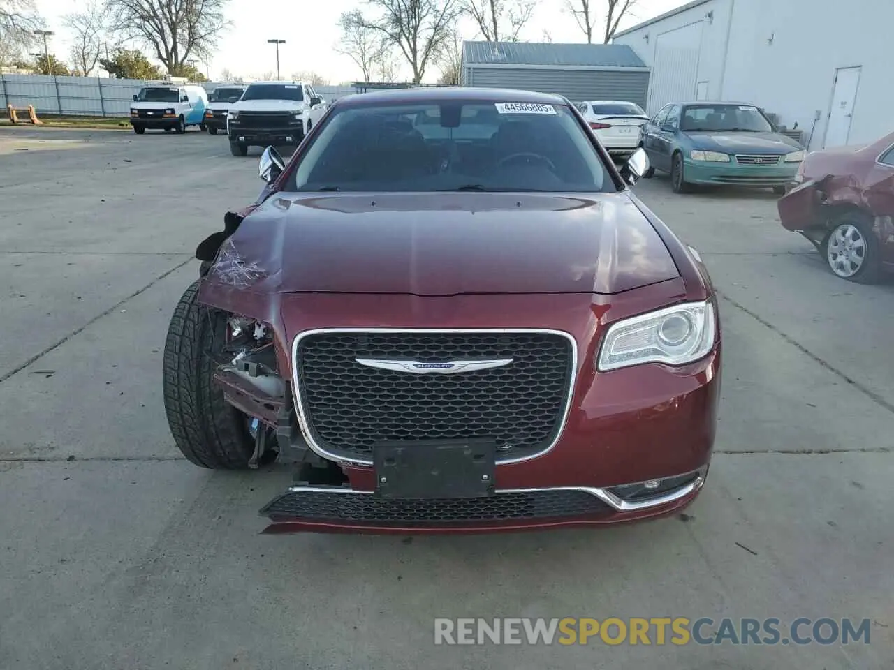 5 Photograph of a damaged car 2C3CCAEGXKH689693 CHRYSLER 300 2019