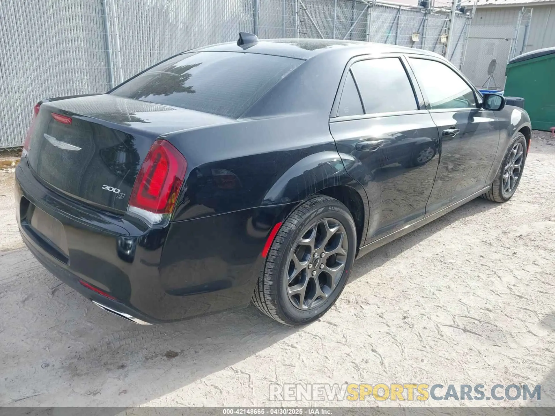 4 Photograph of a damaged car 2C3CCAGG0KH632108 CHRYSLER 300 2019
