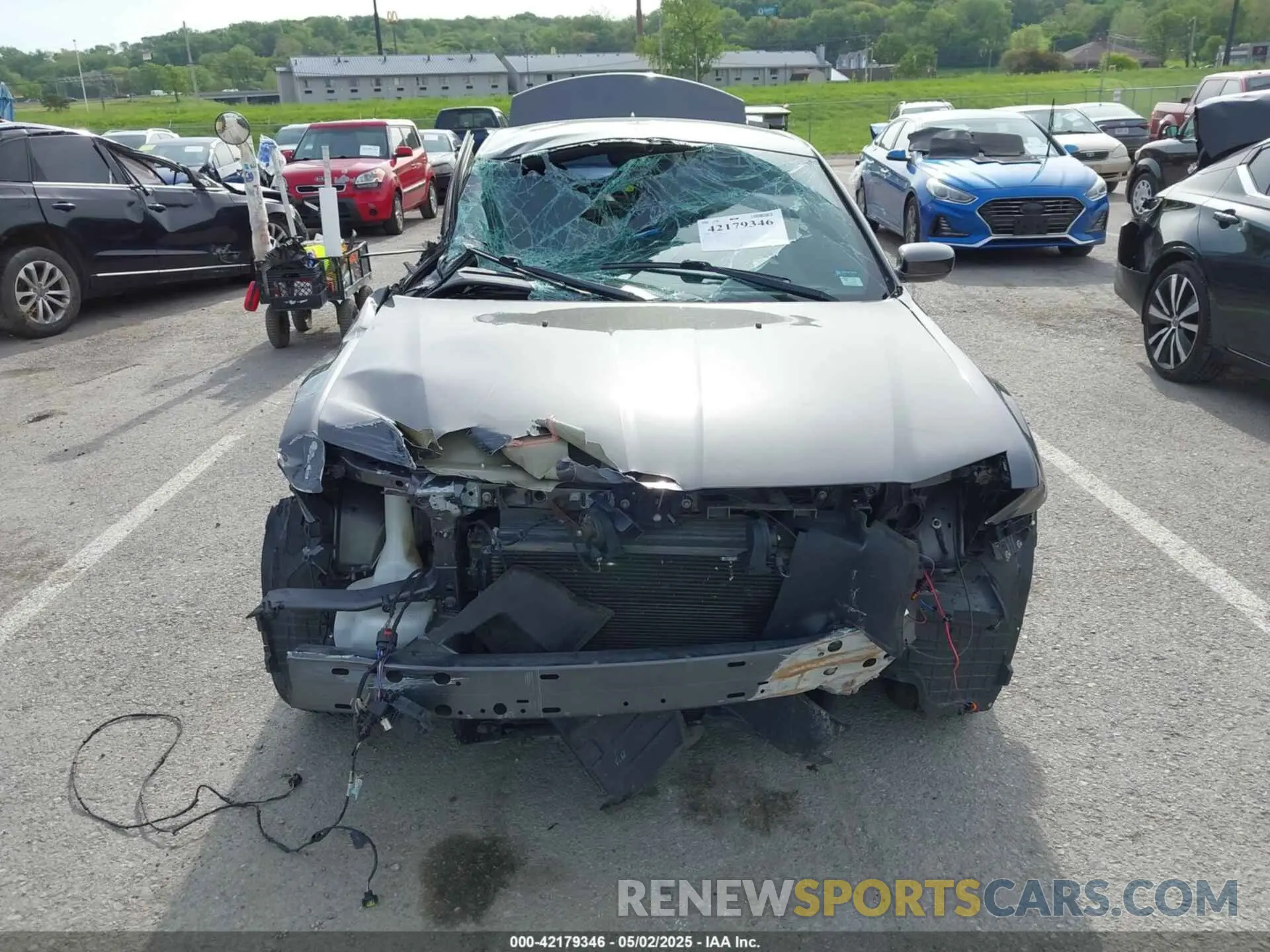 12 Photograph of a damaged car 2C3CCAGG3KH648934 CHRYSLER 300 2019