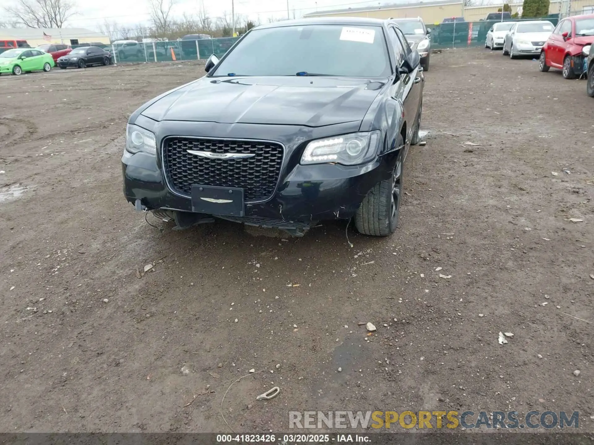 17 Photograph of a damaged car 2C3CCAGG3KH689905 CHRYSLER 300 2019