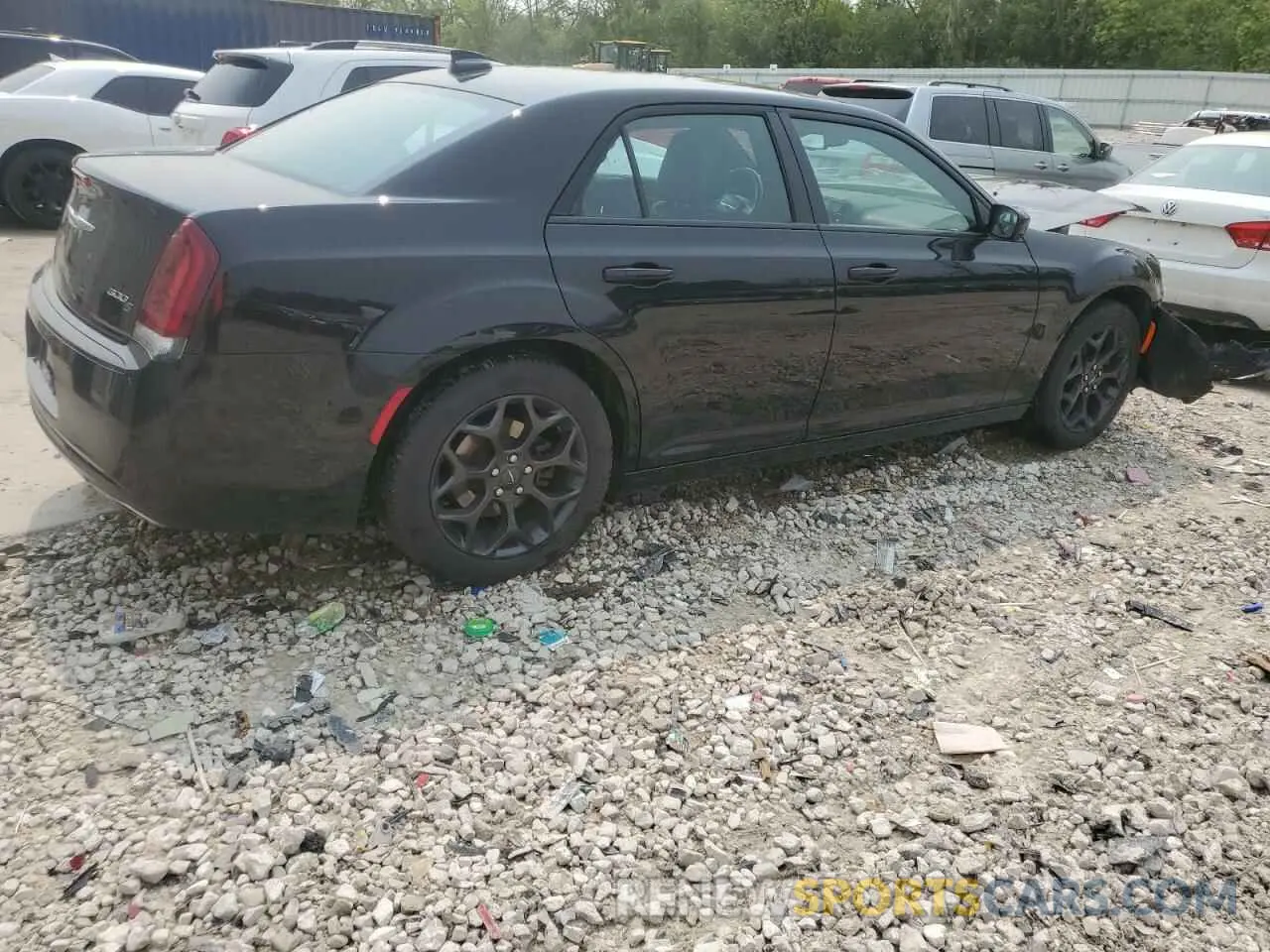 3 Photograph of a damaged car 2C3CCAGG5KH611013 CHRYSLER 300 2019