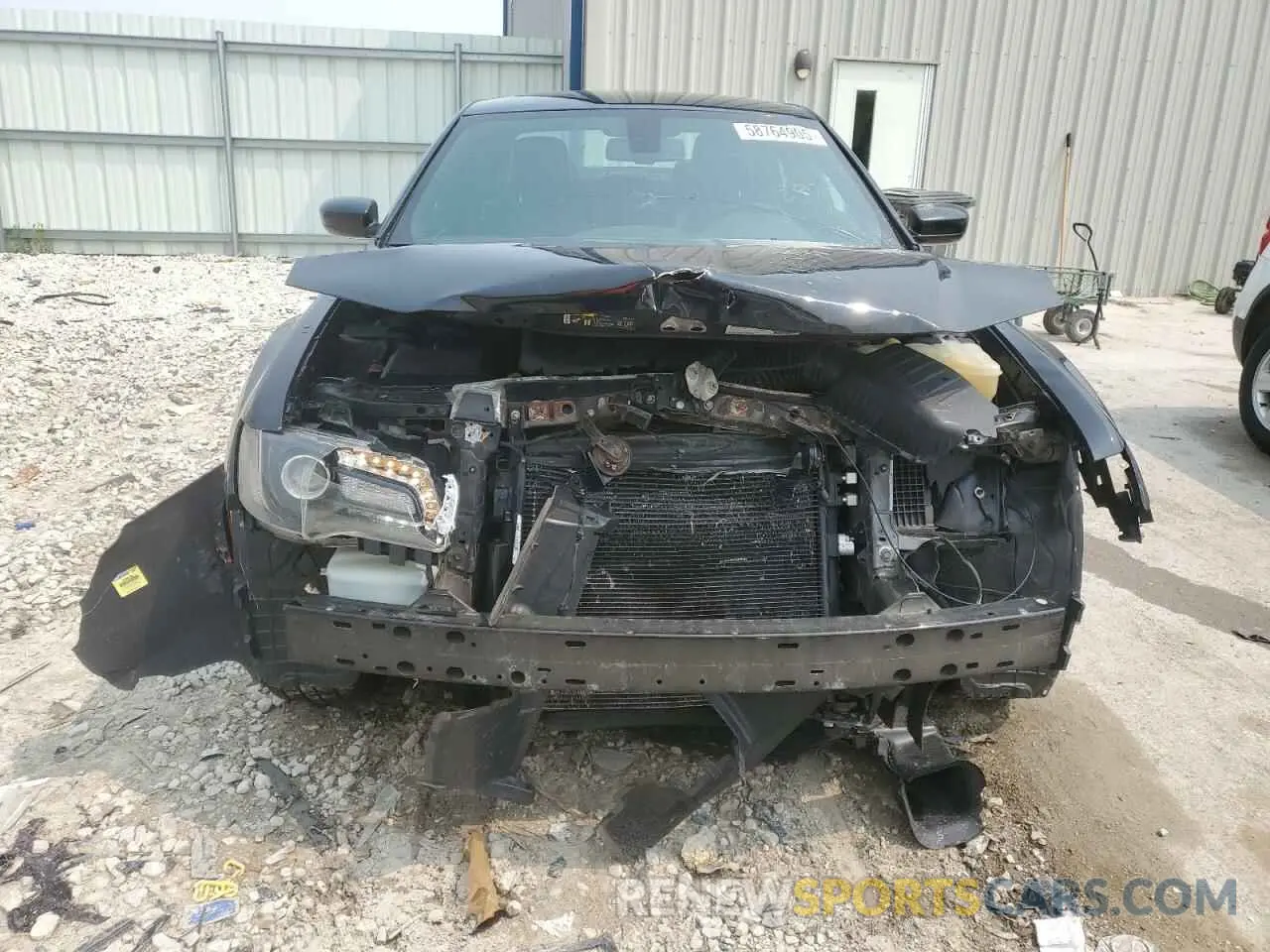 5 Photograph of a damaged car 2C3CCAGG5KH611013 CHRYSLER 300 2019