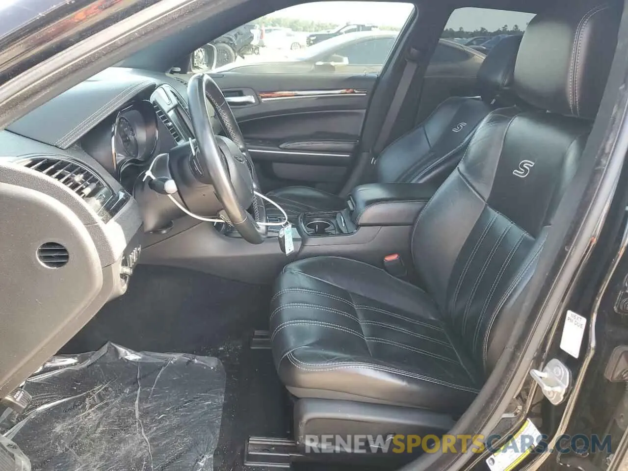 7 Photograph of a damaged car 2C3CCAGG7KH651562 CHRYSLER 300 2019