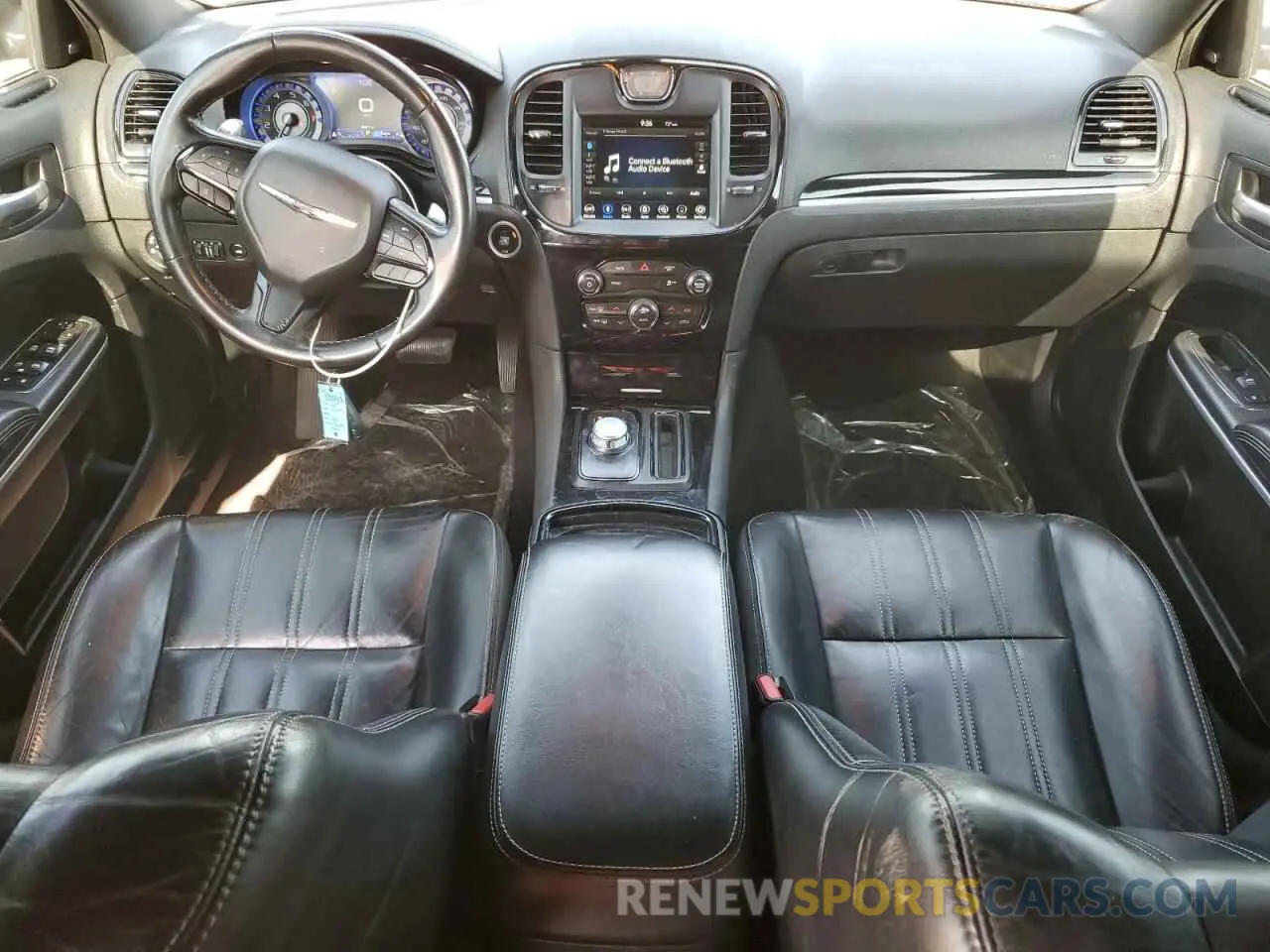8 Photograph of a damaged car 2C3CCAGG7KH651562 CHRYSLER 300 2019