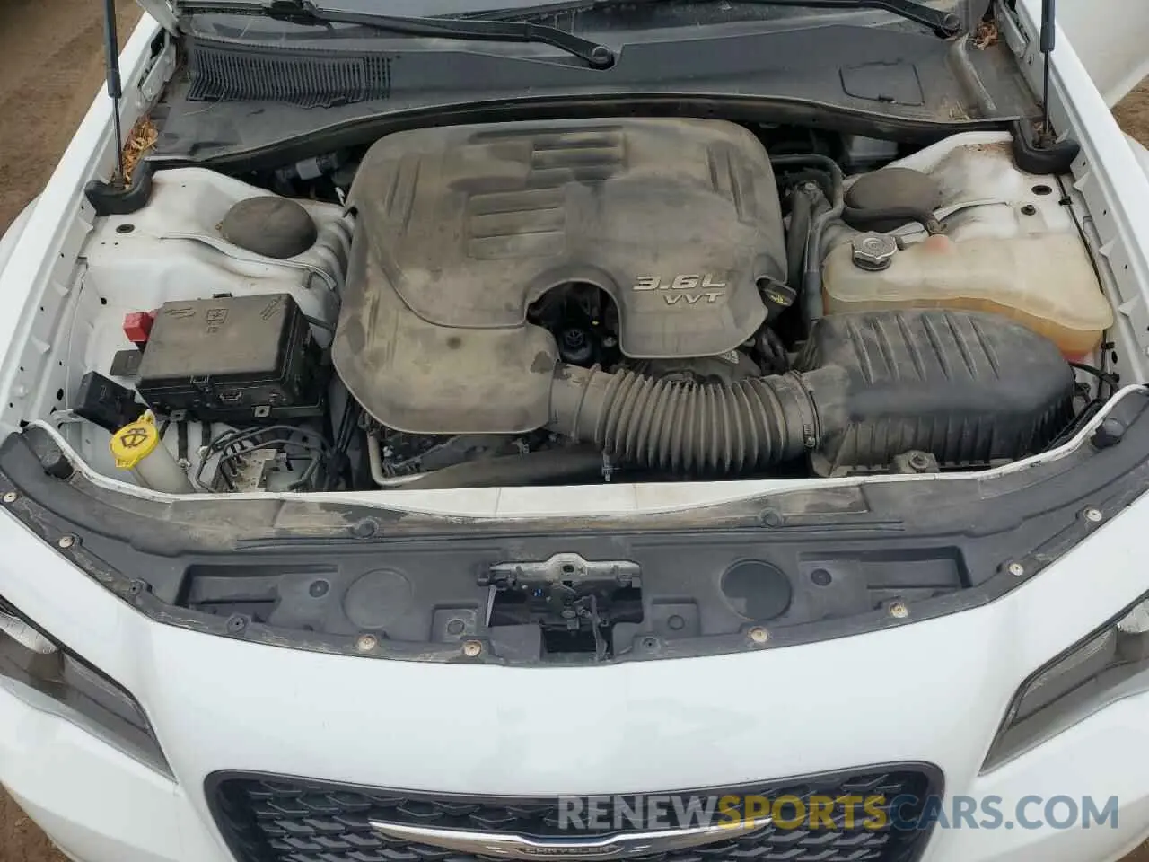 11 Photograph of a damaged car 2C3CCAGG7KH701361 CHRYSLER 300 2019