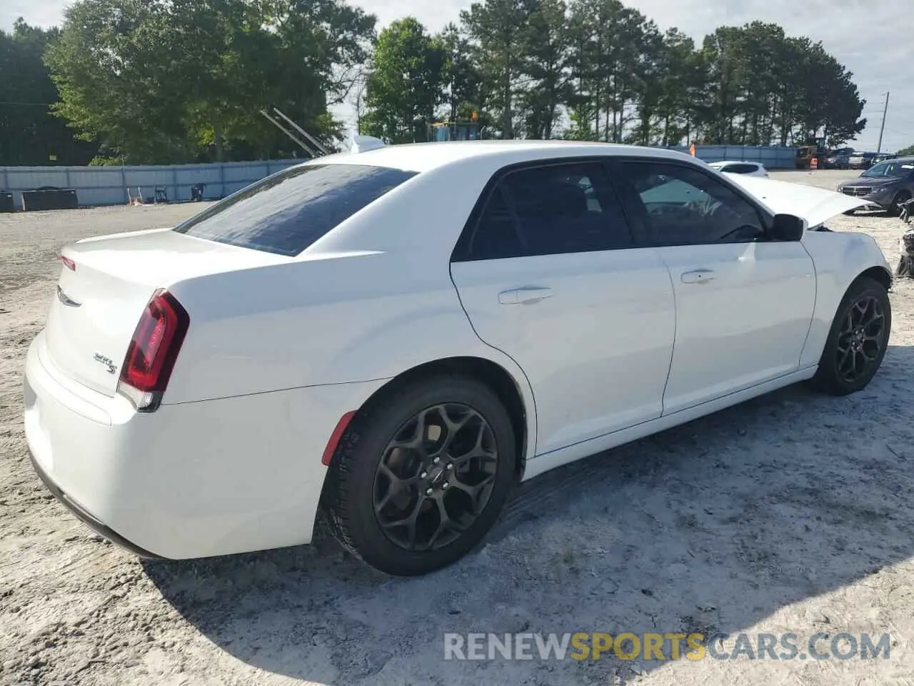 3 Photograph of a damaged car 2C3CCAGG9KH569347 CHRYSLER 300 2019
