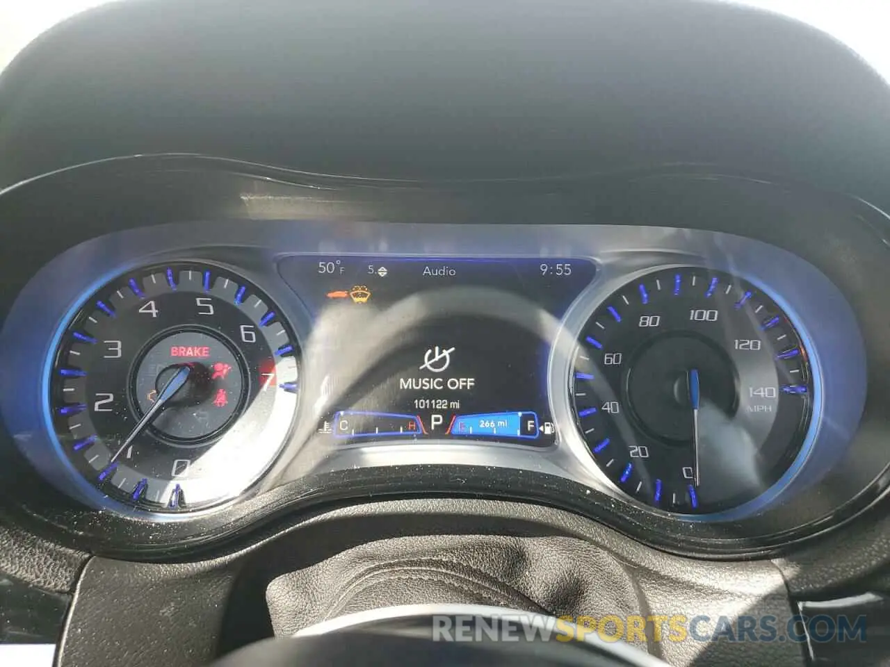9 Photograph of a damaged car 2C3CCAGG9KH569347 CHRYSLER 300 2019