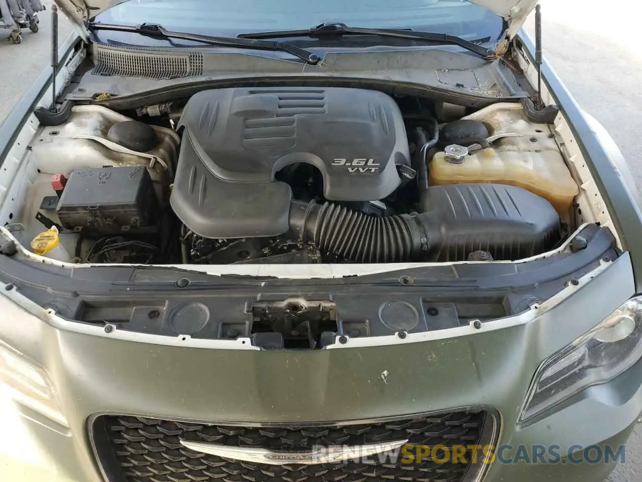 11 Photograph of a damaged car 2C3CCAGGXKH542707 CHRYSLER 300 2019