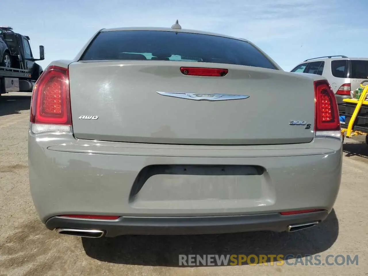 6 Photograph of a damaged car 2C3CCAGGXKH542951 CHRYSLER 300 2019