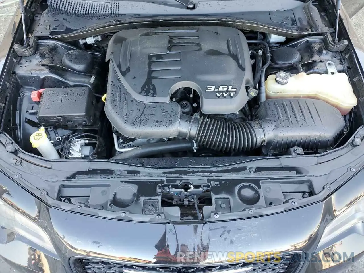 11 Photograph of a damaged car 2C3CCAGGXKH690811 CHRYSLER 300 2019