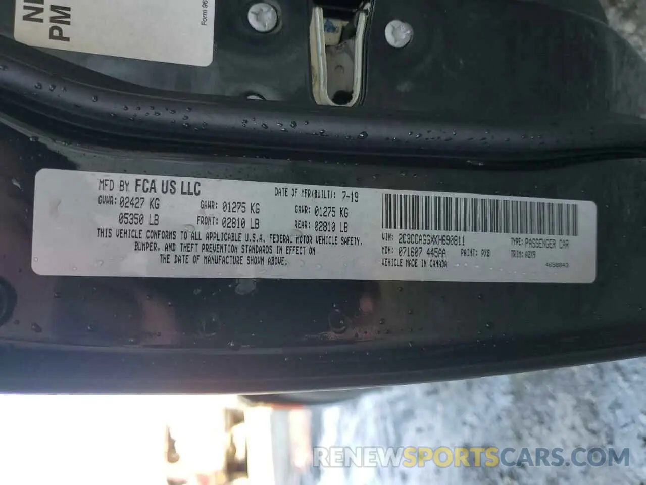 12 Photograph of a damaged car 2C3CCAGGXKH690811 CHRYSLER 300 2019