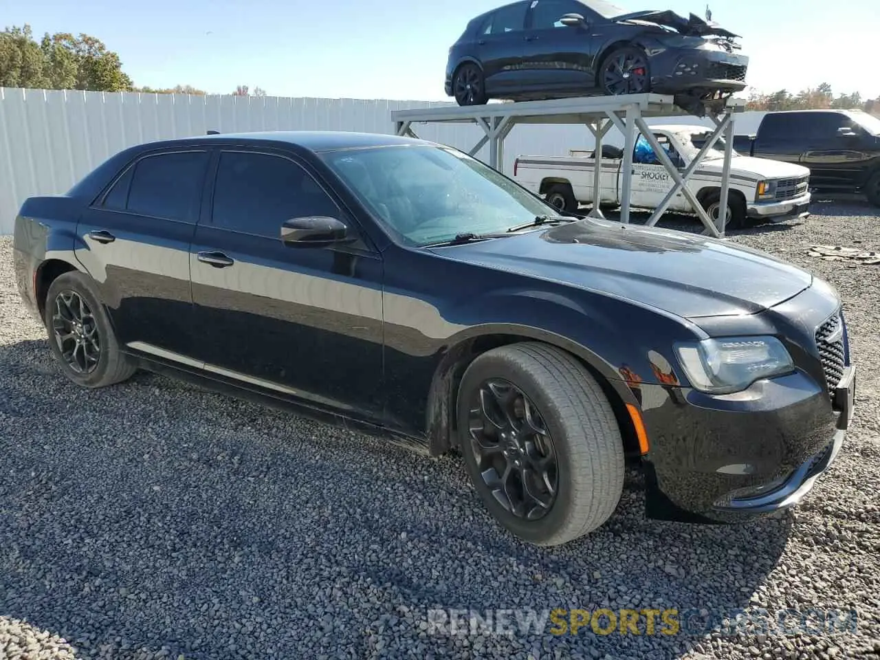 4 Photograph of a damaged car 2C3CCAGGXKH690811 CHRYSLER 300 2019