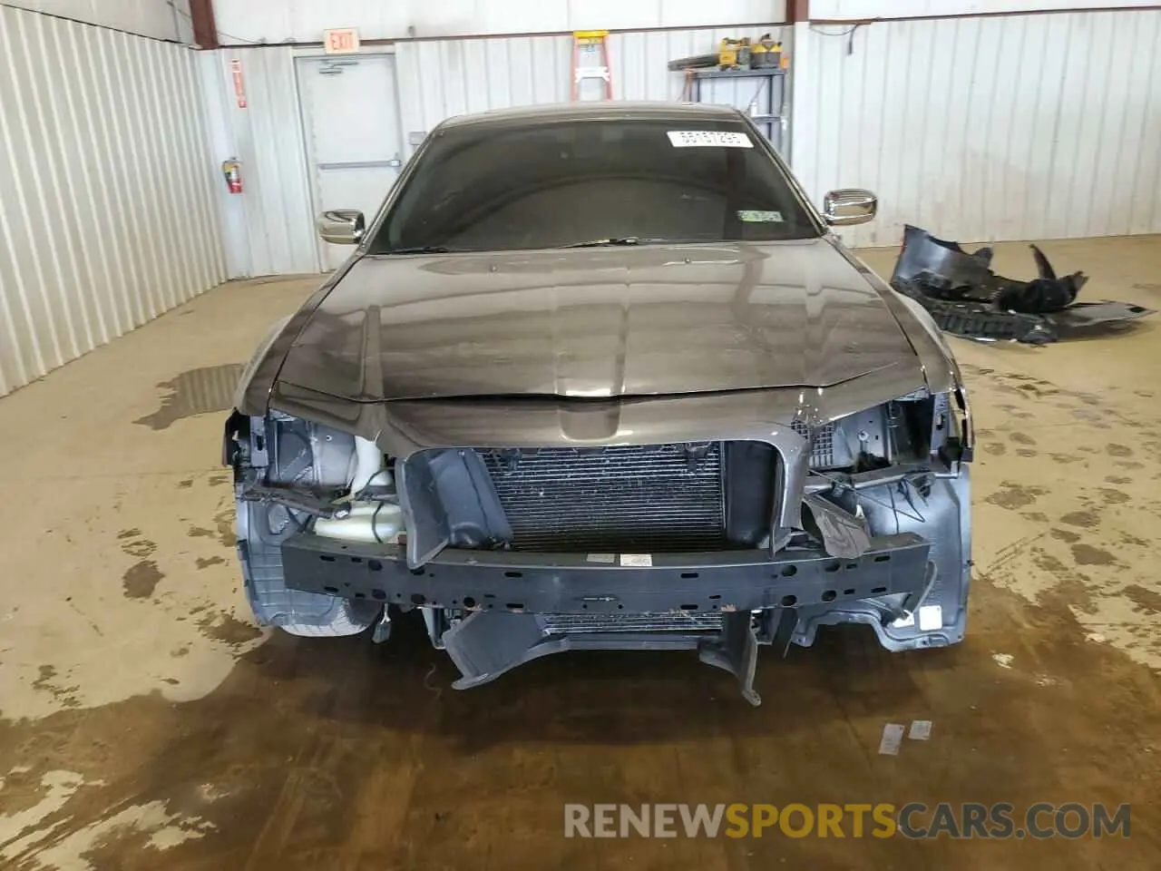5 Photograph of a damaged car 2C3CCAKG0KH631628 CHRYSLER 300 2019