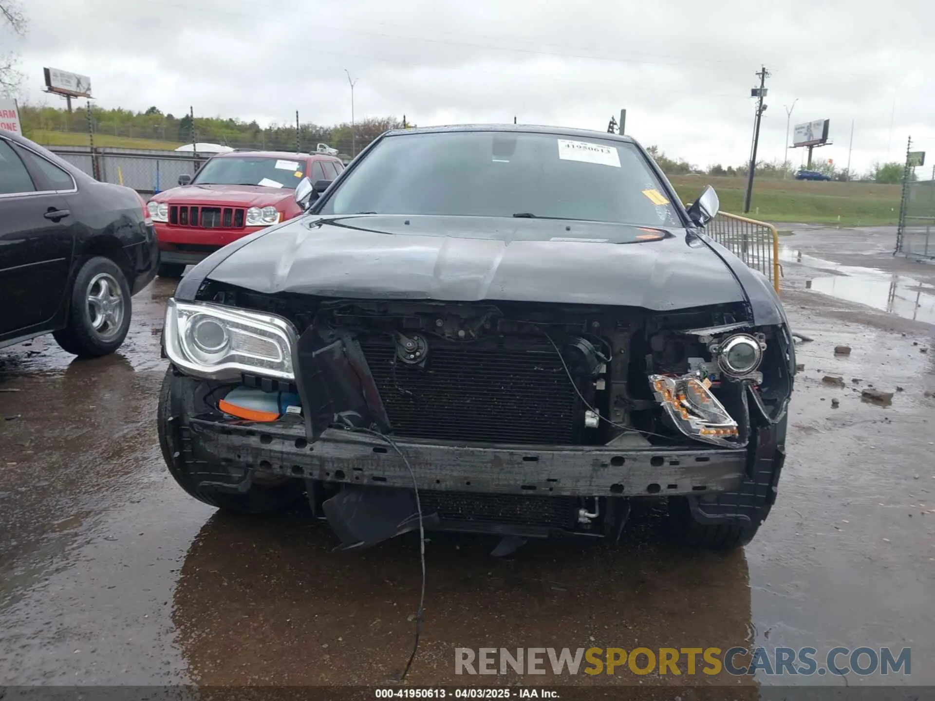 12 Photograph of a damaged car 2C3CCAKG1KH586537 CHRYSLER 300 2019