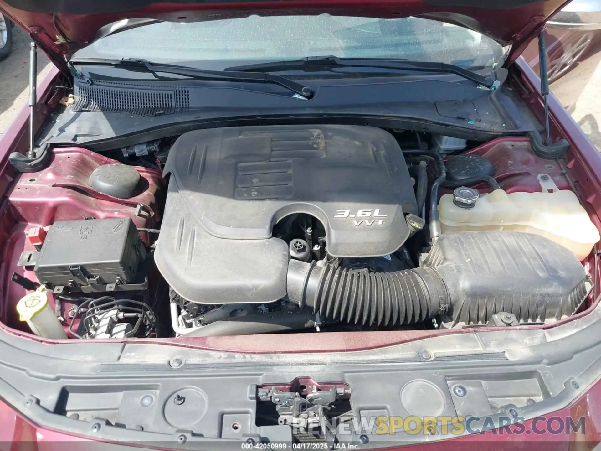 10 Photograph of a damaged car 2C3CCAKG3KH586622 CHRYSLER 300 2019