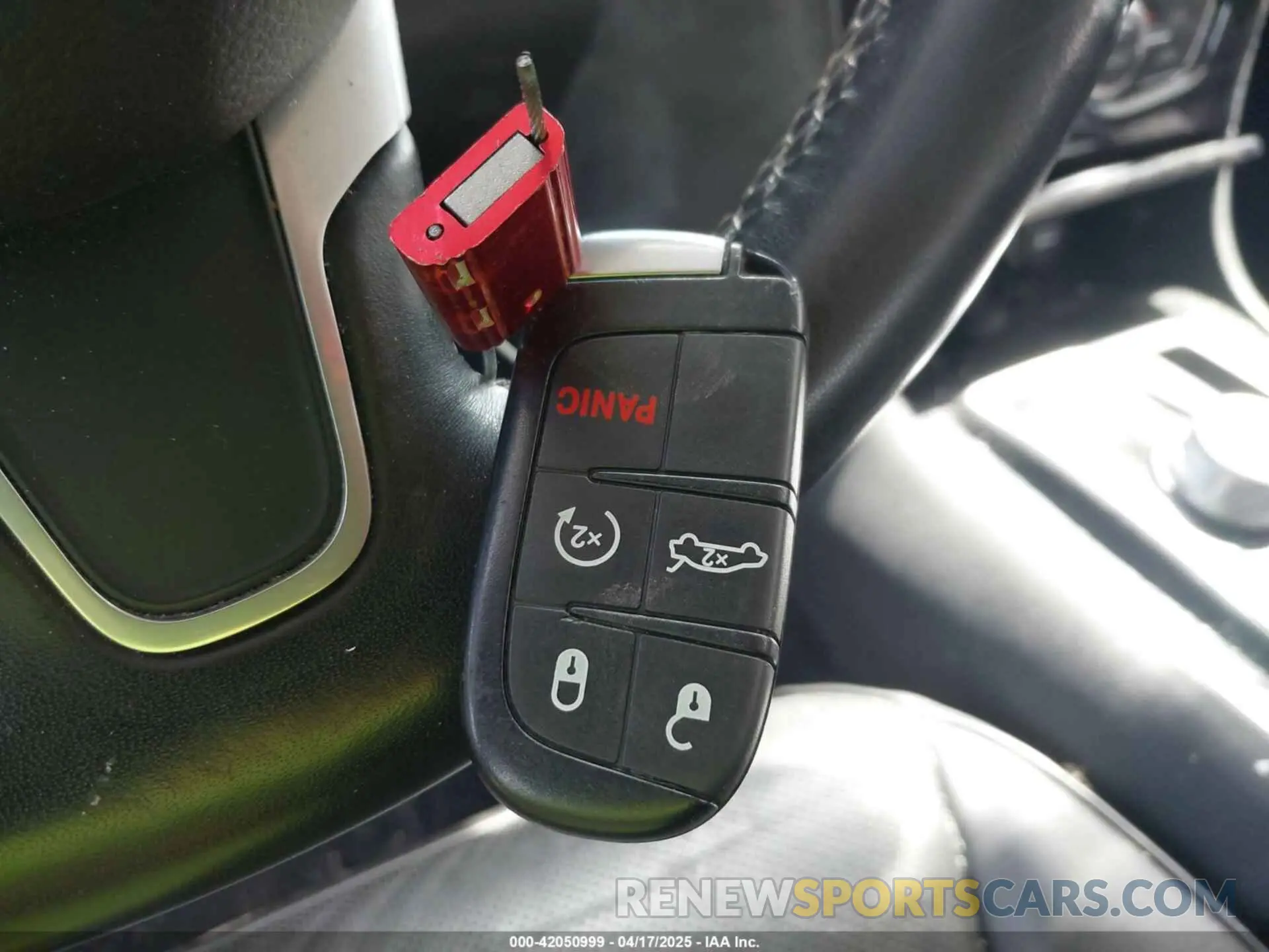 11 Photograph of a damaged car 2C3CCAKG3KH586622 CHRYSLER 300 2019