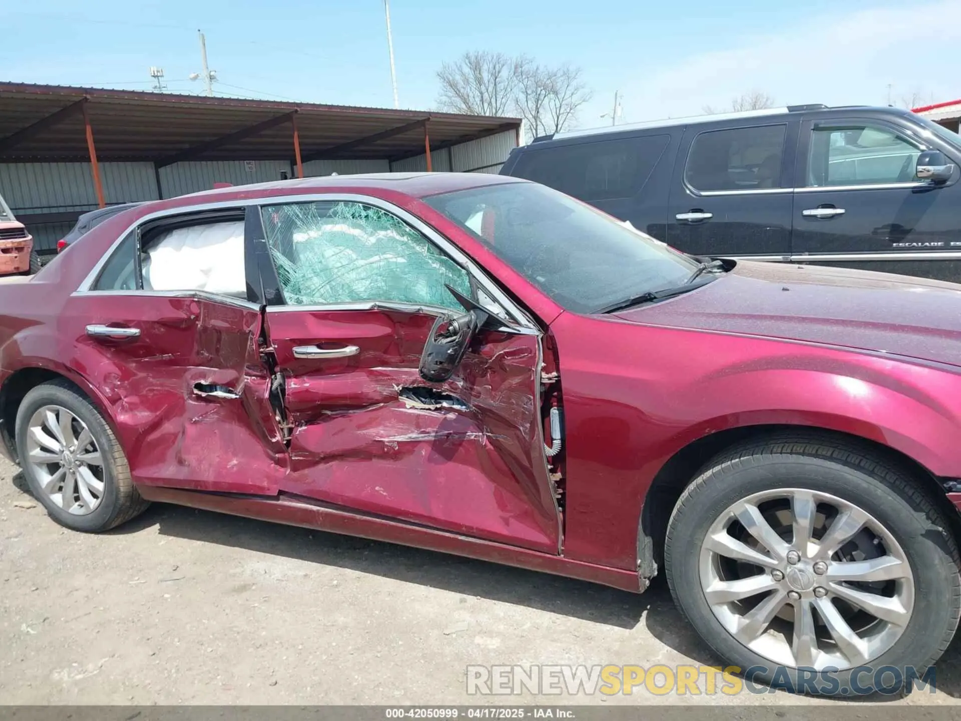 13 Photograph of a damaged car 2C3CCAKG3KH586622 CHRYSLER 300 2019