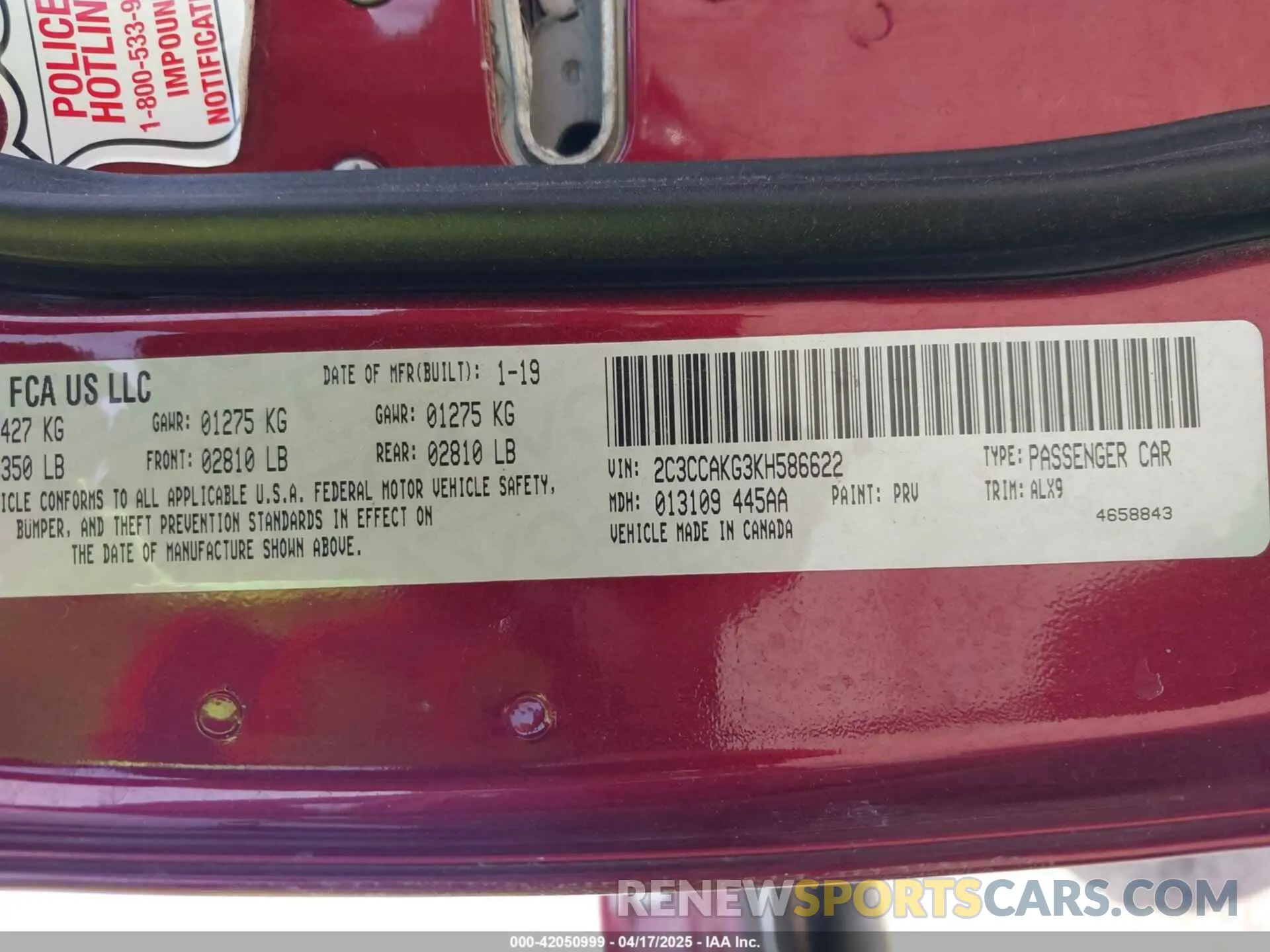 9 Photograph of a damaged car 2C3CCAKG3KH586622 CHRYSLER 300 2019