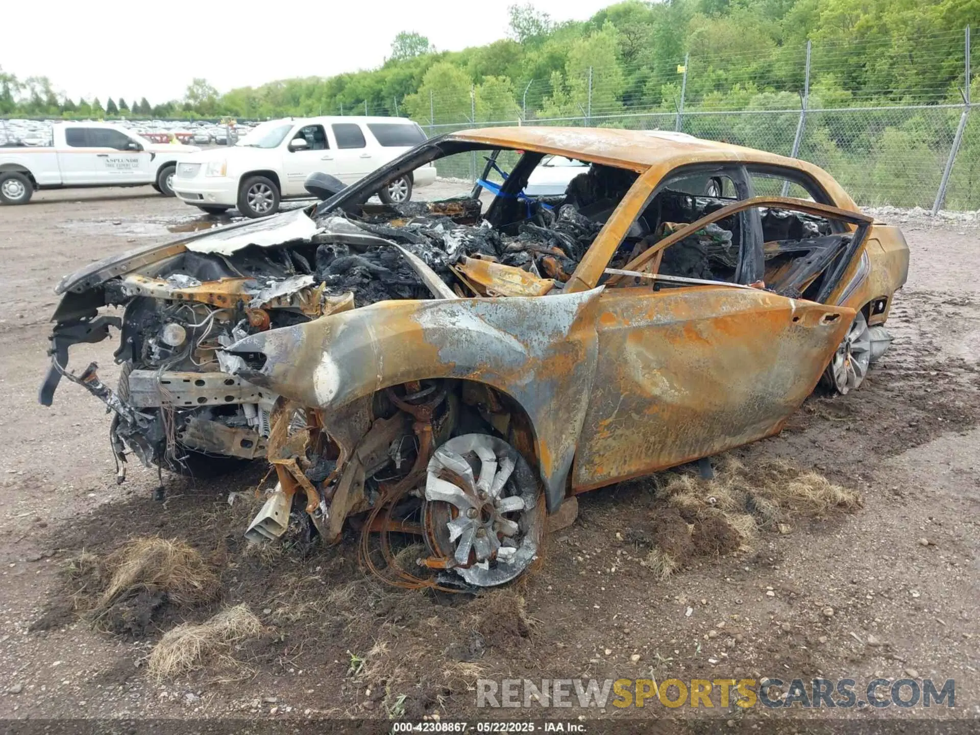 2 Photograph of a damaged car 2C3CCARG0KH723098 CHRYSLER 300 2019