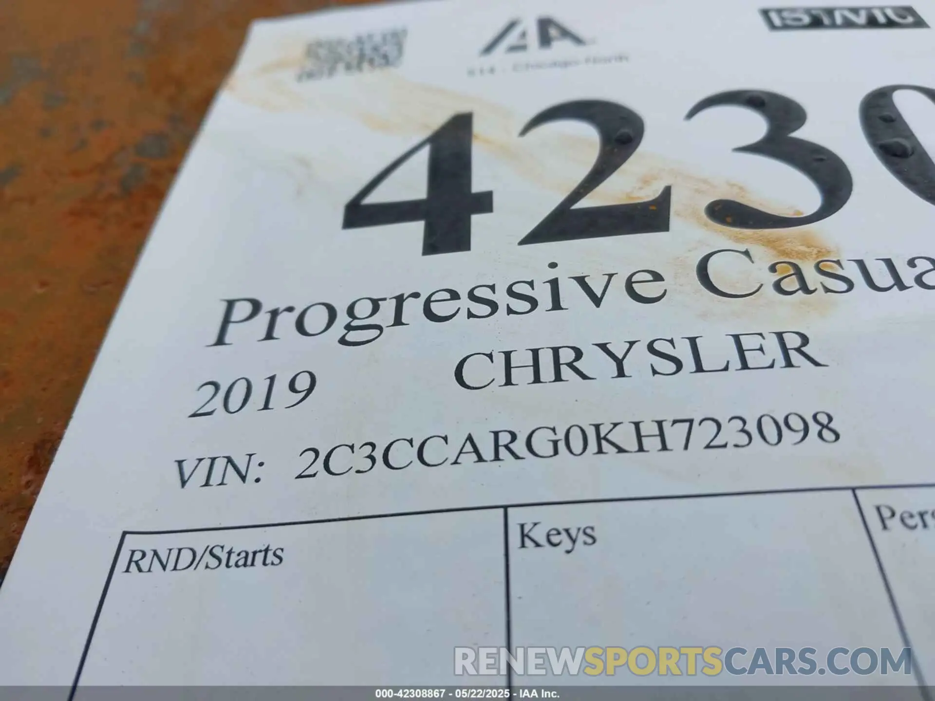 9 Photograph of a damaged car 2C3CCARG0KH723098 CHRYSLER 300 2019