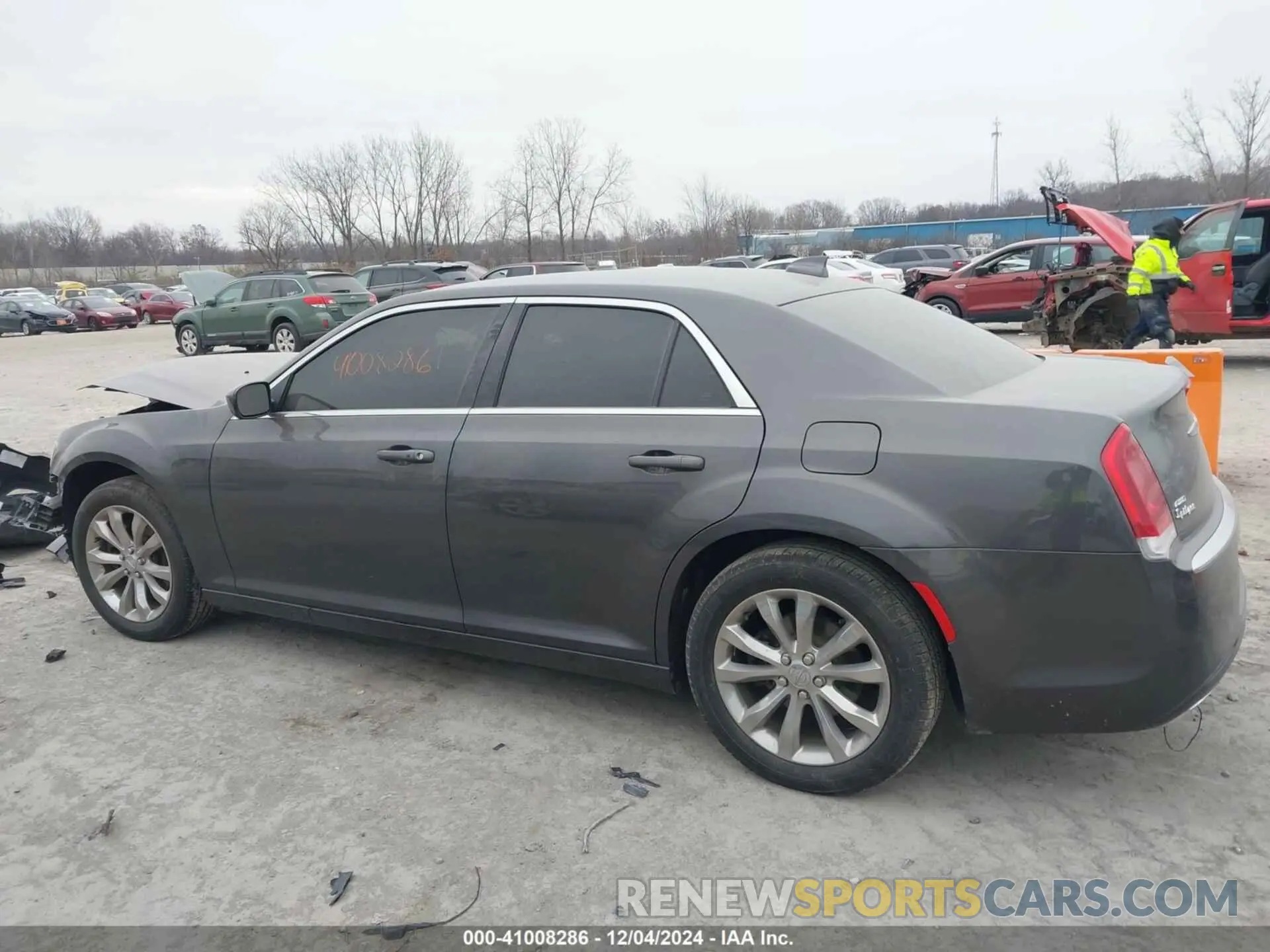 14 Photograph of a damaged car 2C3CCARG1KH611054 CHRYSLER 300 2019