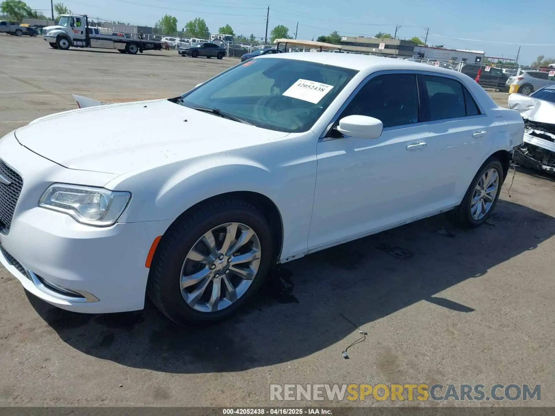 2 Photograph of a damaged car 2C3CCARG5KH578219 CHRYSLER 300 2019